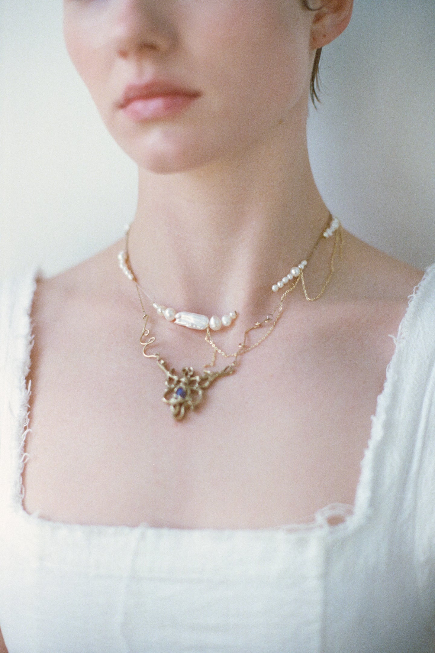 Metamorphosis necklace - gold