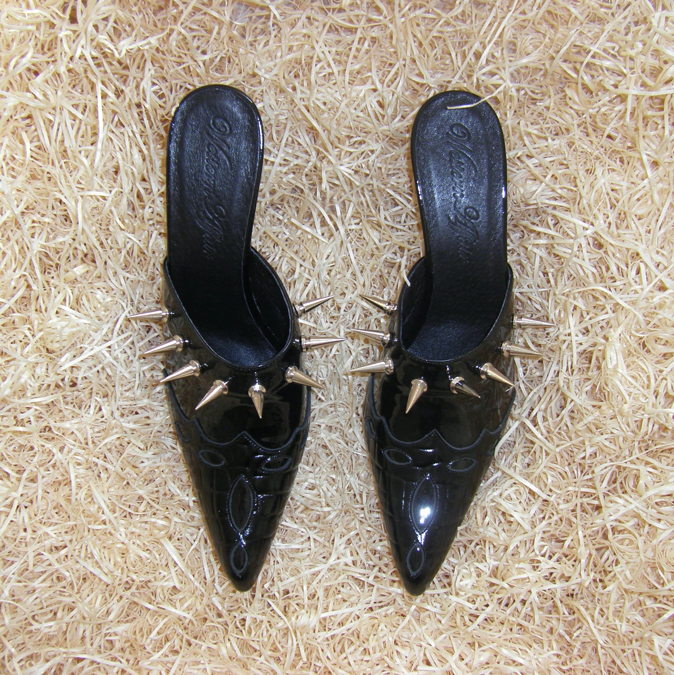 Cowgirl mules blackout