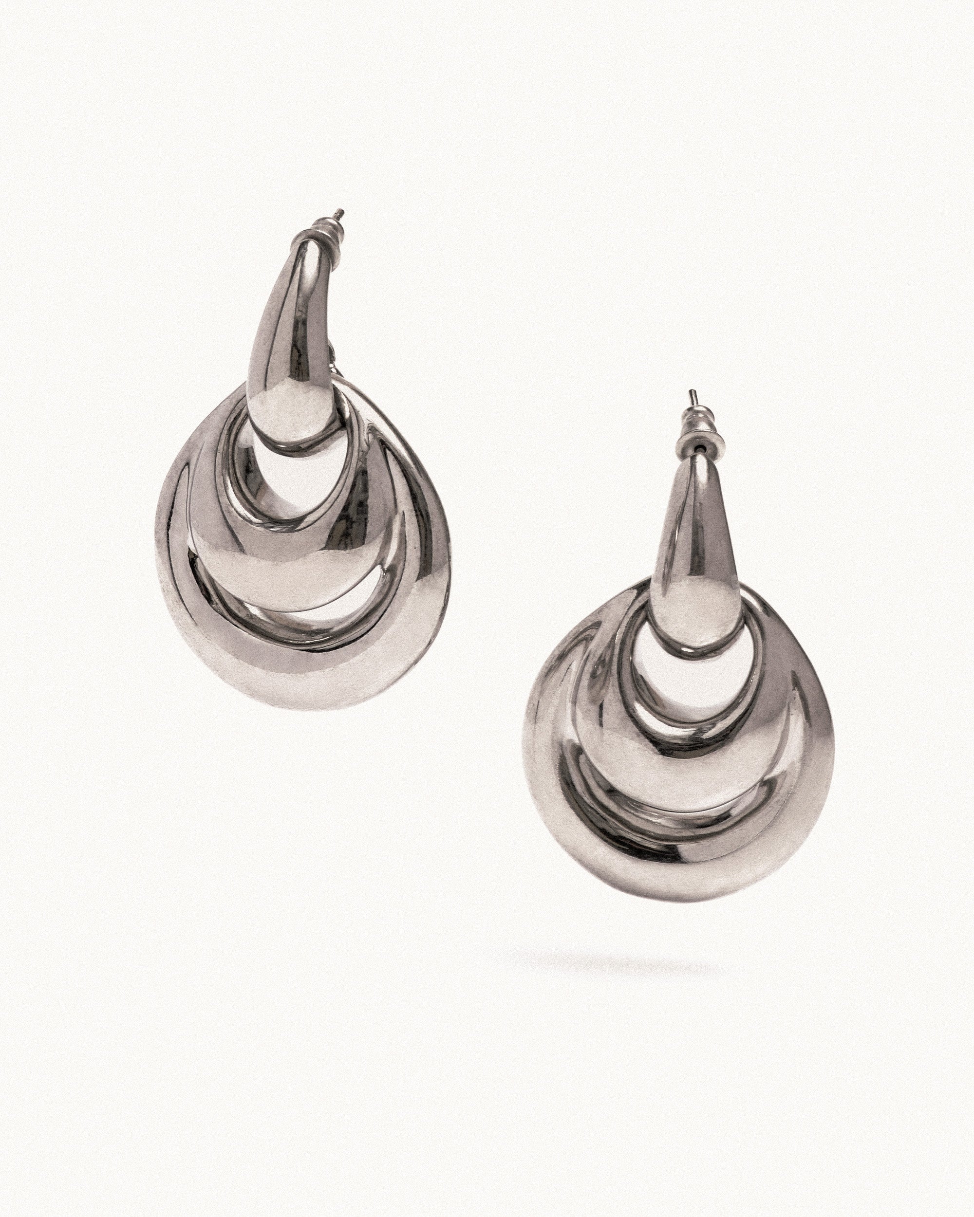 Blow up drop earrings