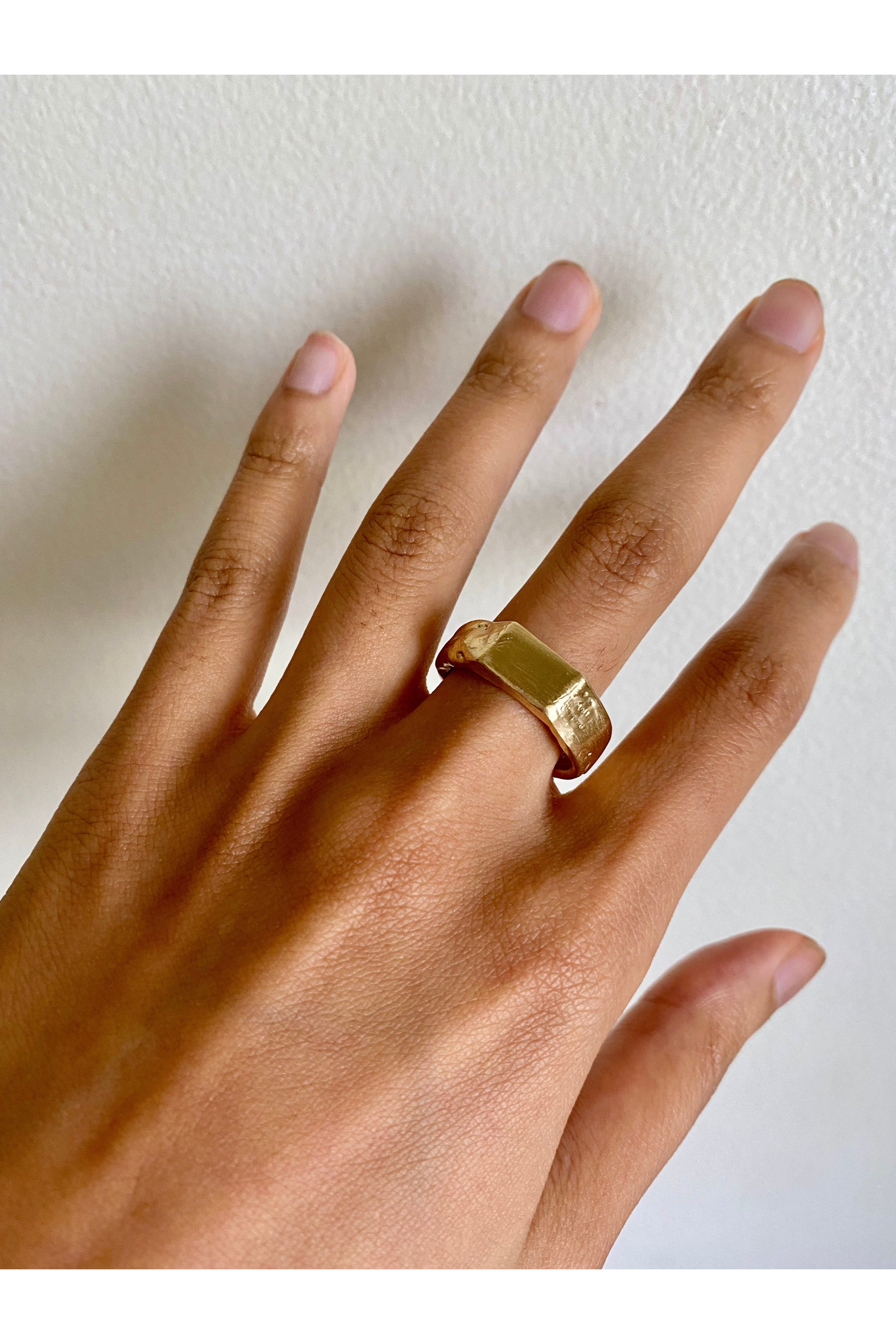 Melting away ring - gold