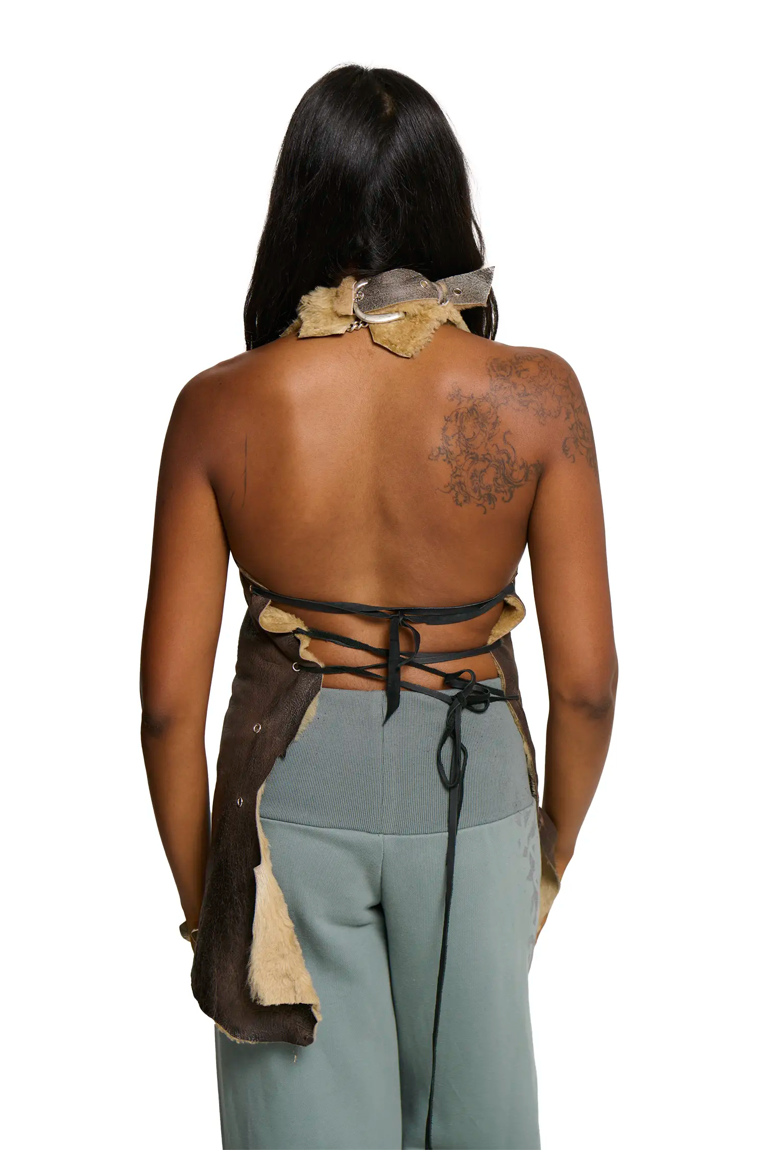 Vys halter in brown