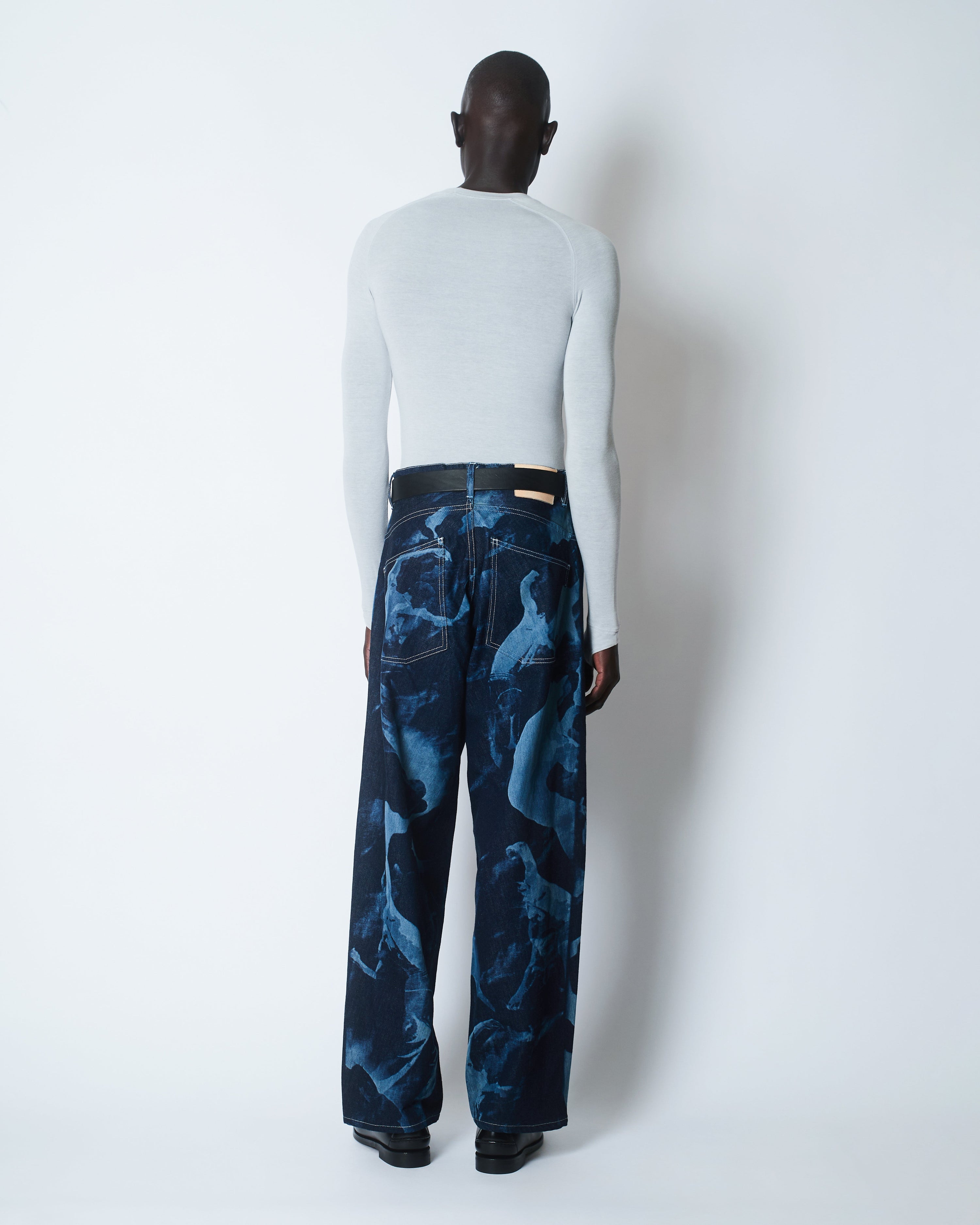 Metamorphosis kinetic cut engraved jeans denim indigo / light blue