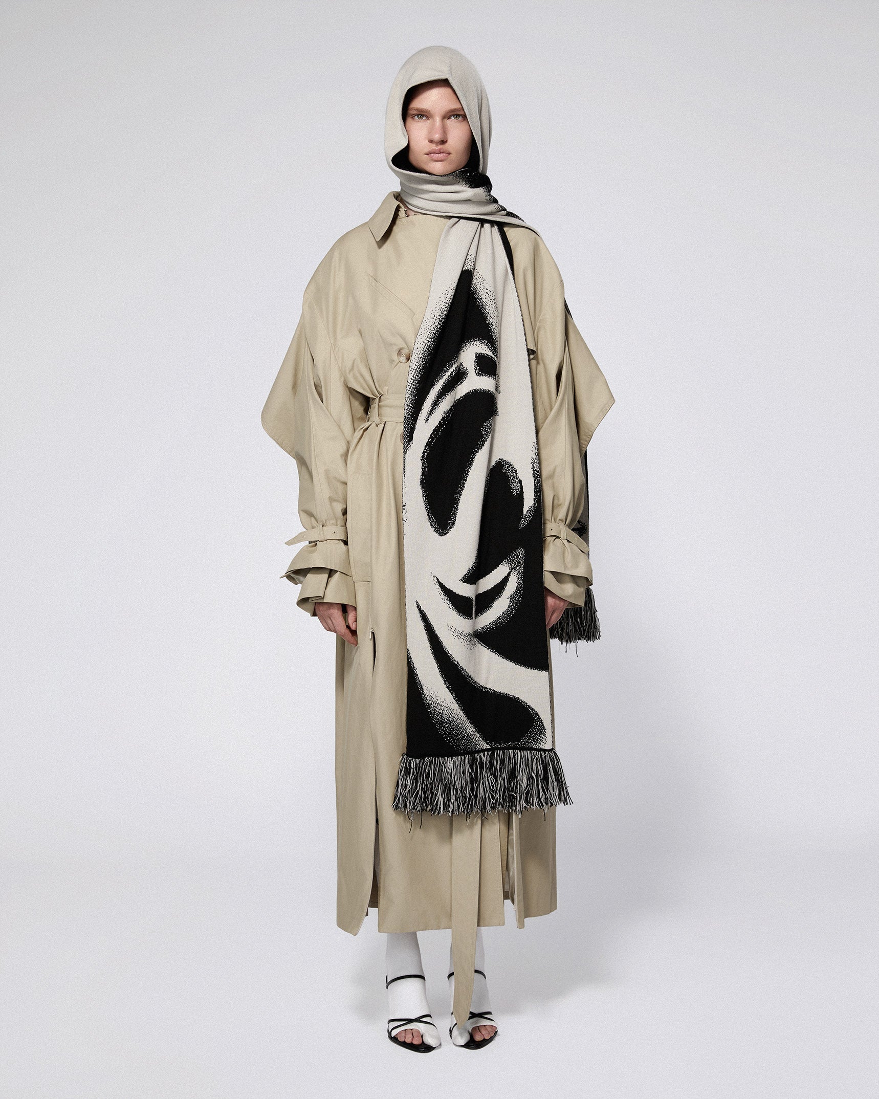 Sentinal trenchcoat beige