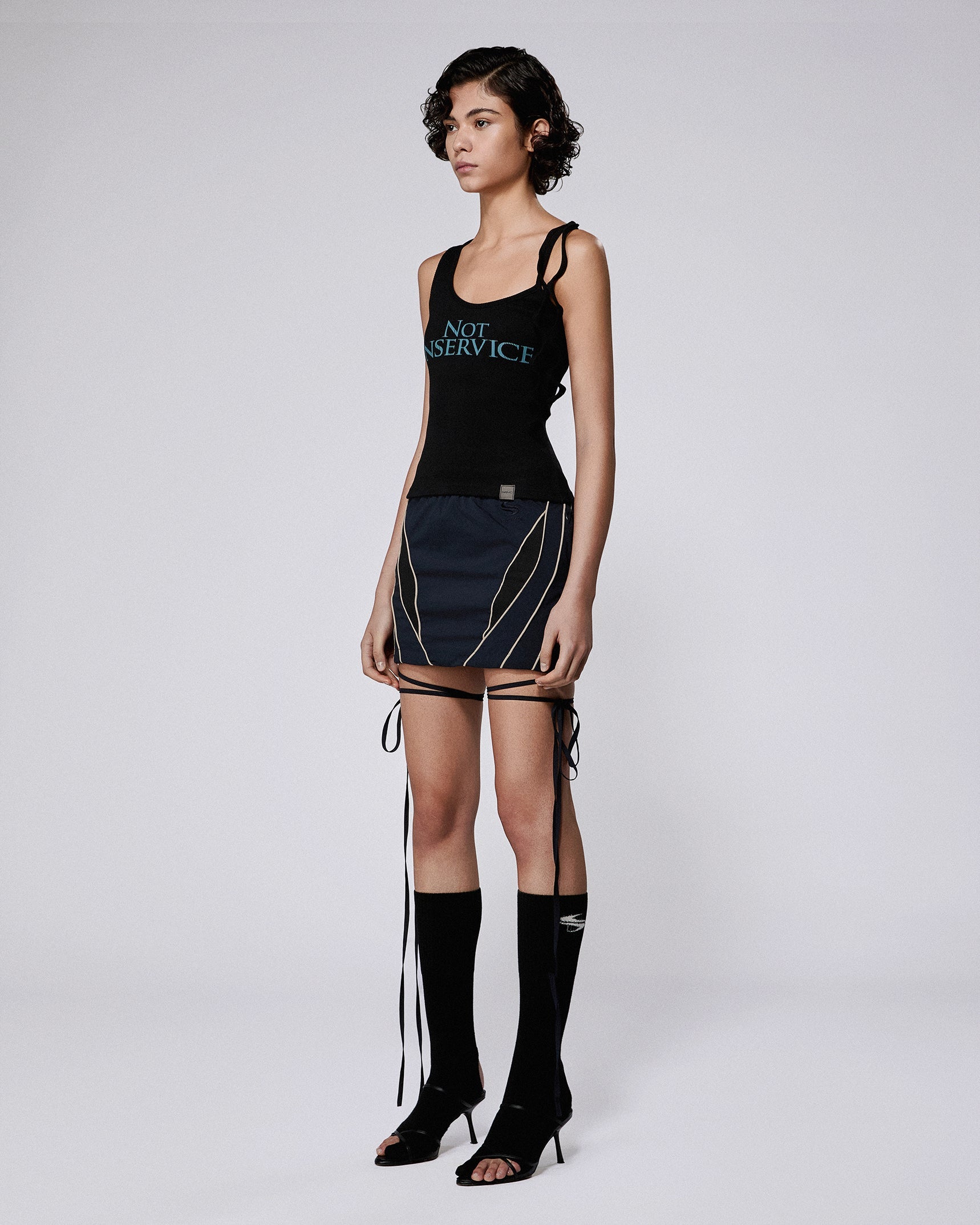 Strap vest black