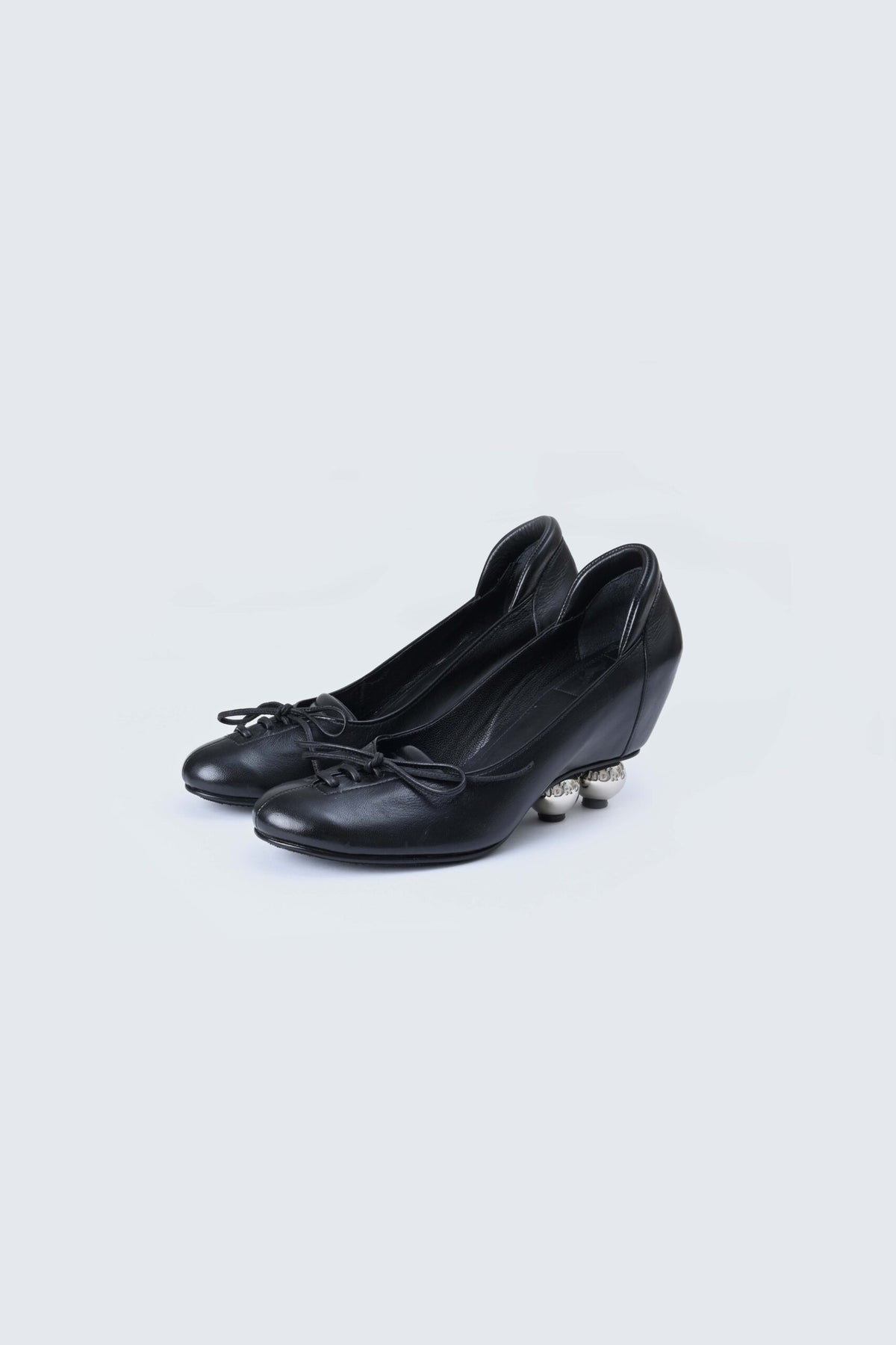 Bow lace up pumps