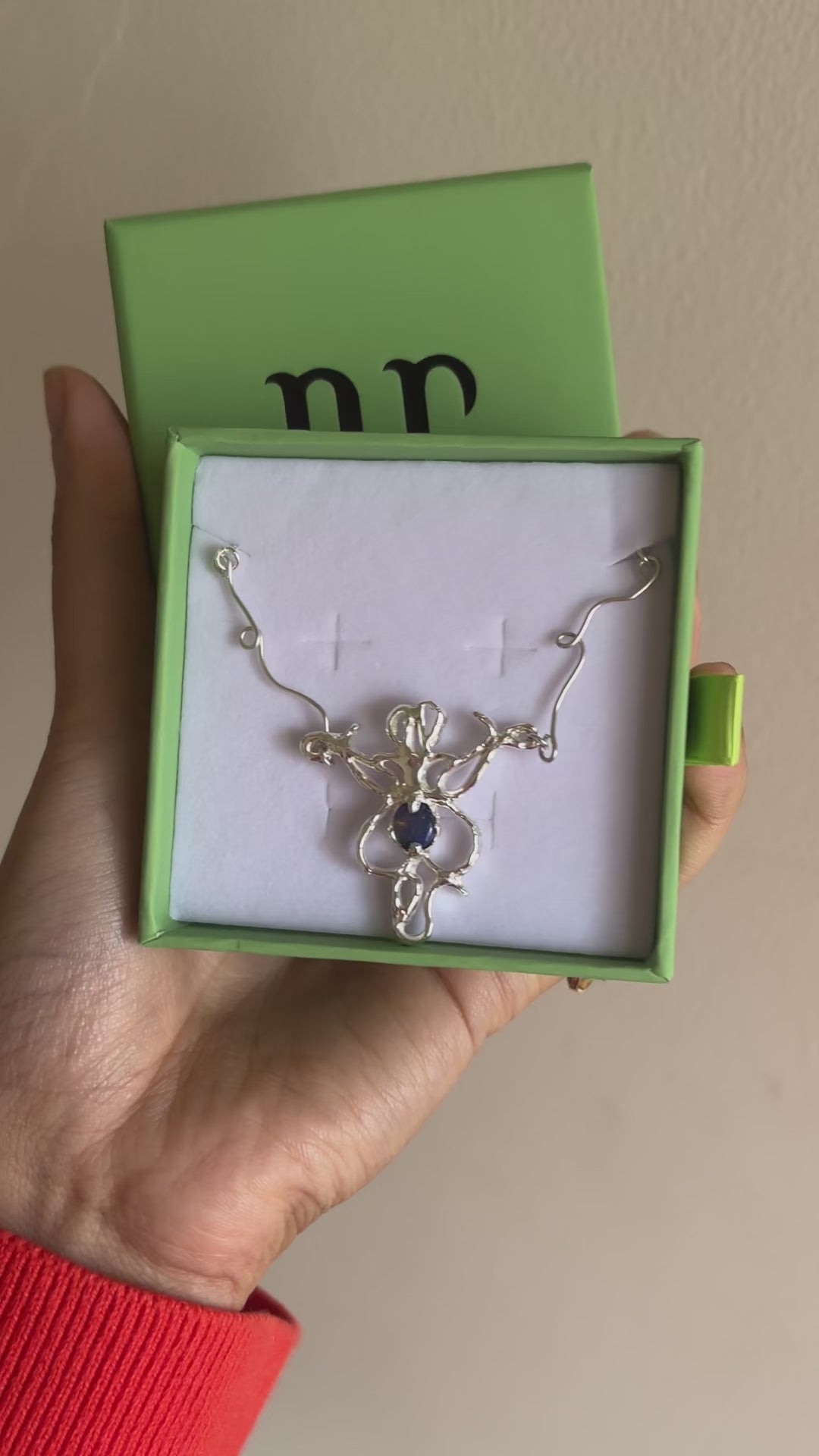 Metamorphosis necklace - silver