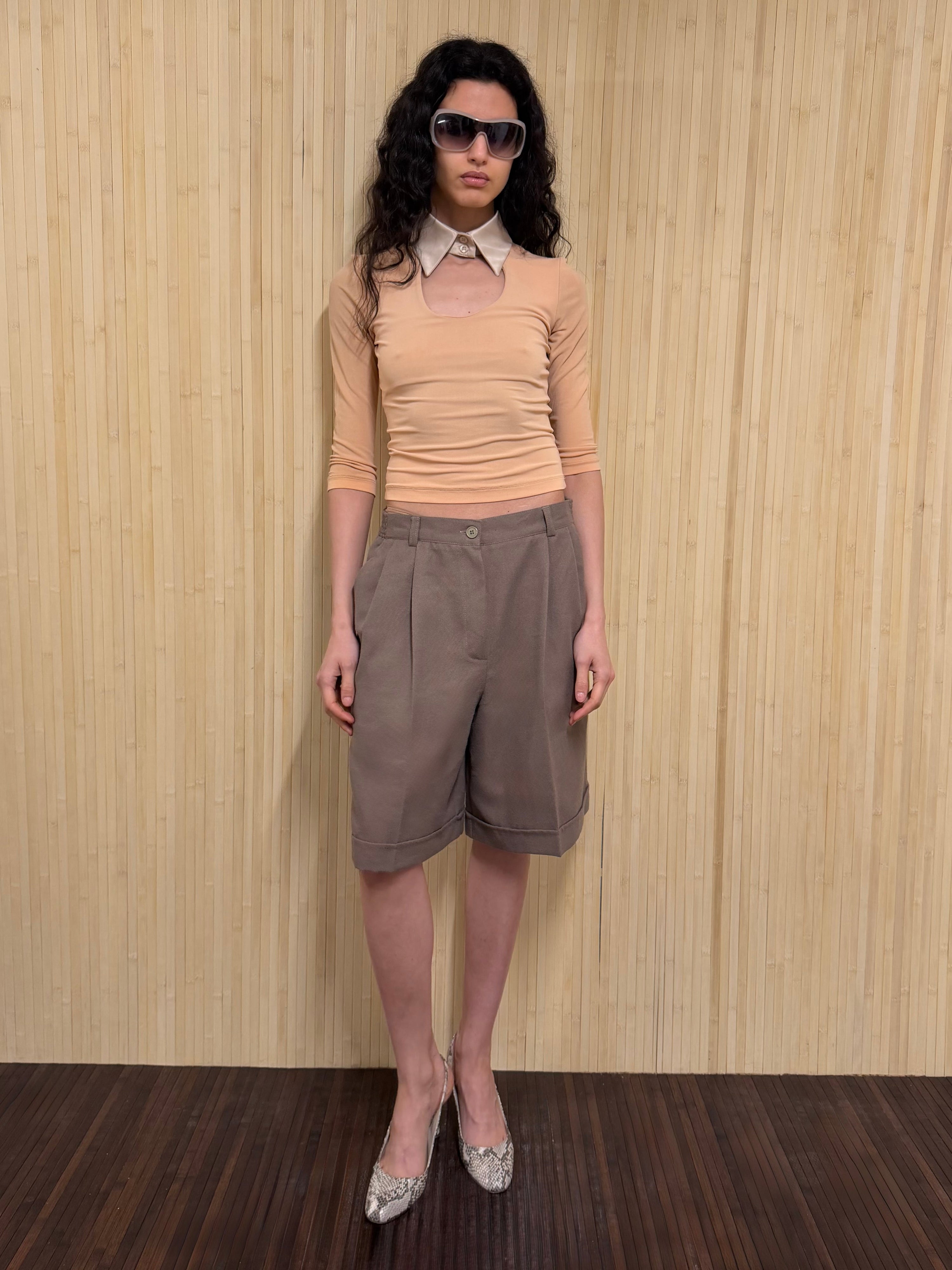 Dove grey bermudas