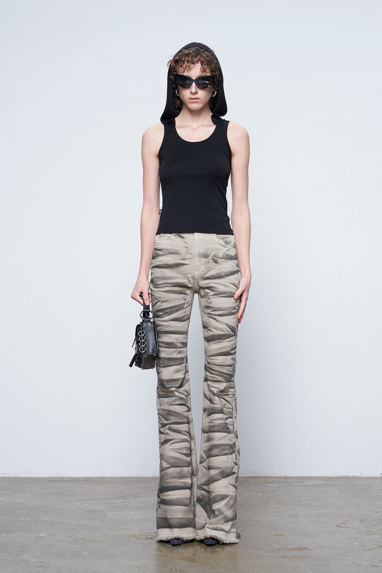Hooded slim vest