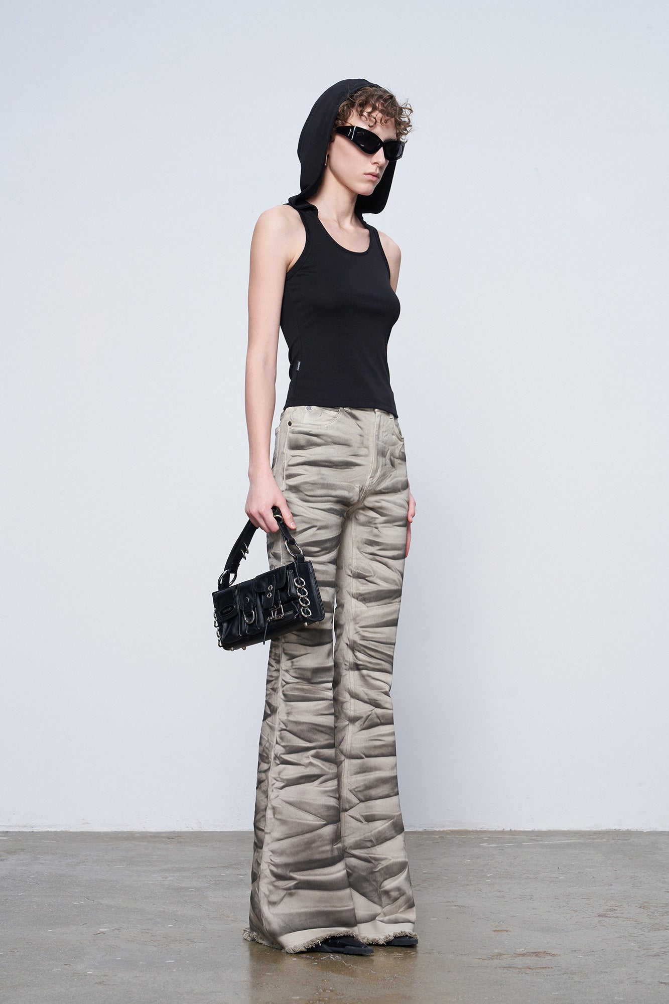 Hooded slim vest