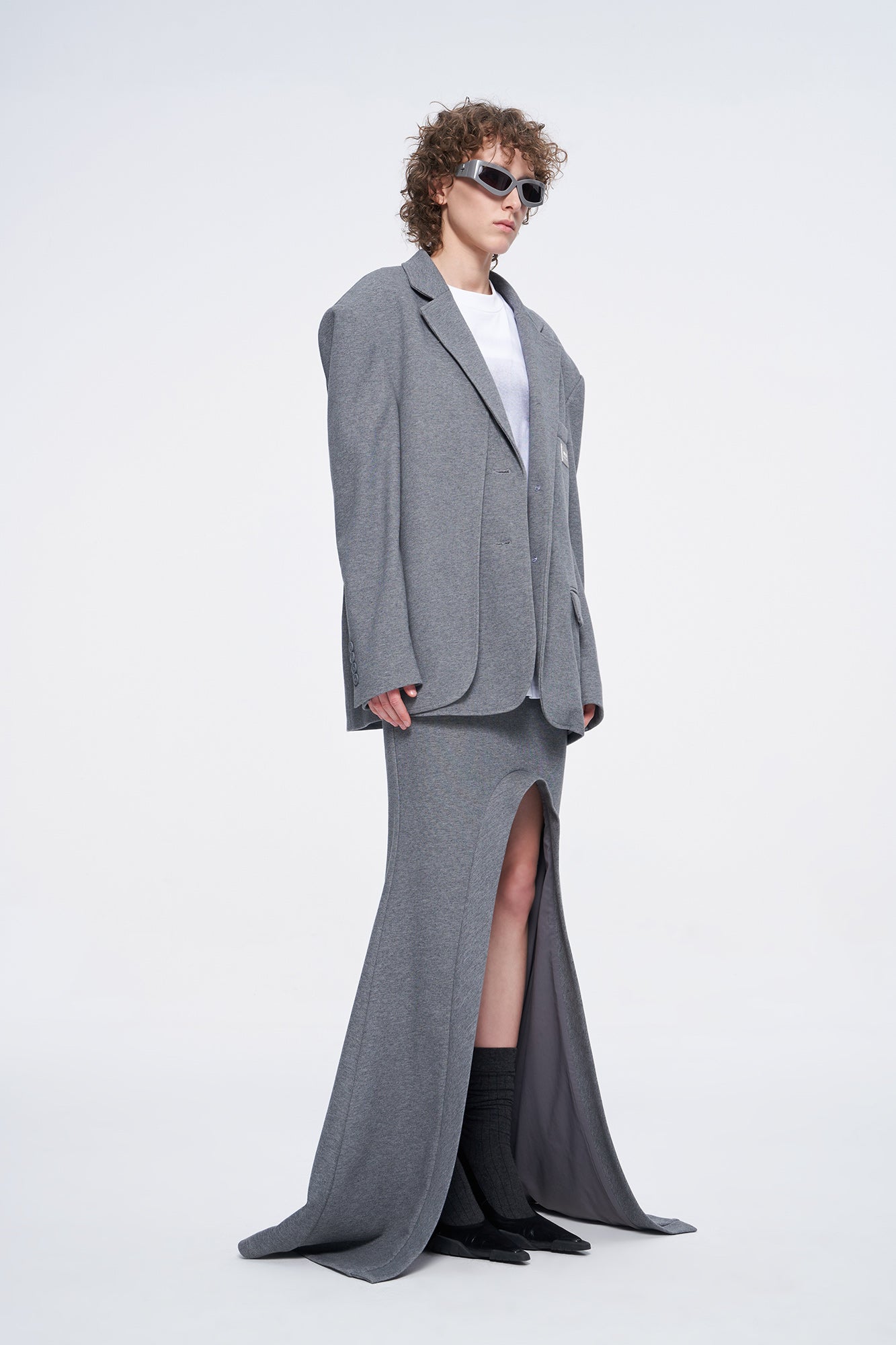 Curved split casual guard skirt