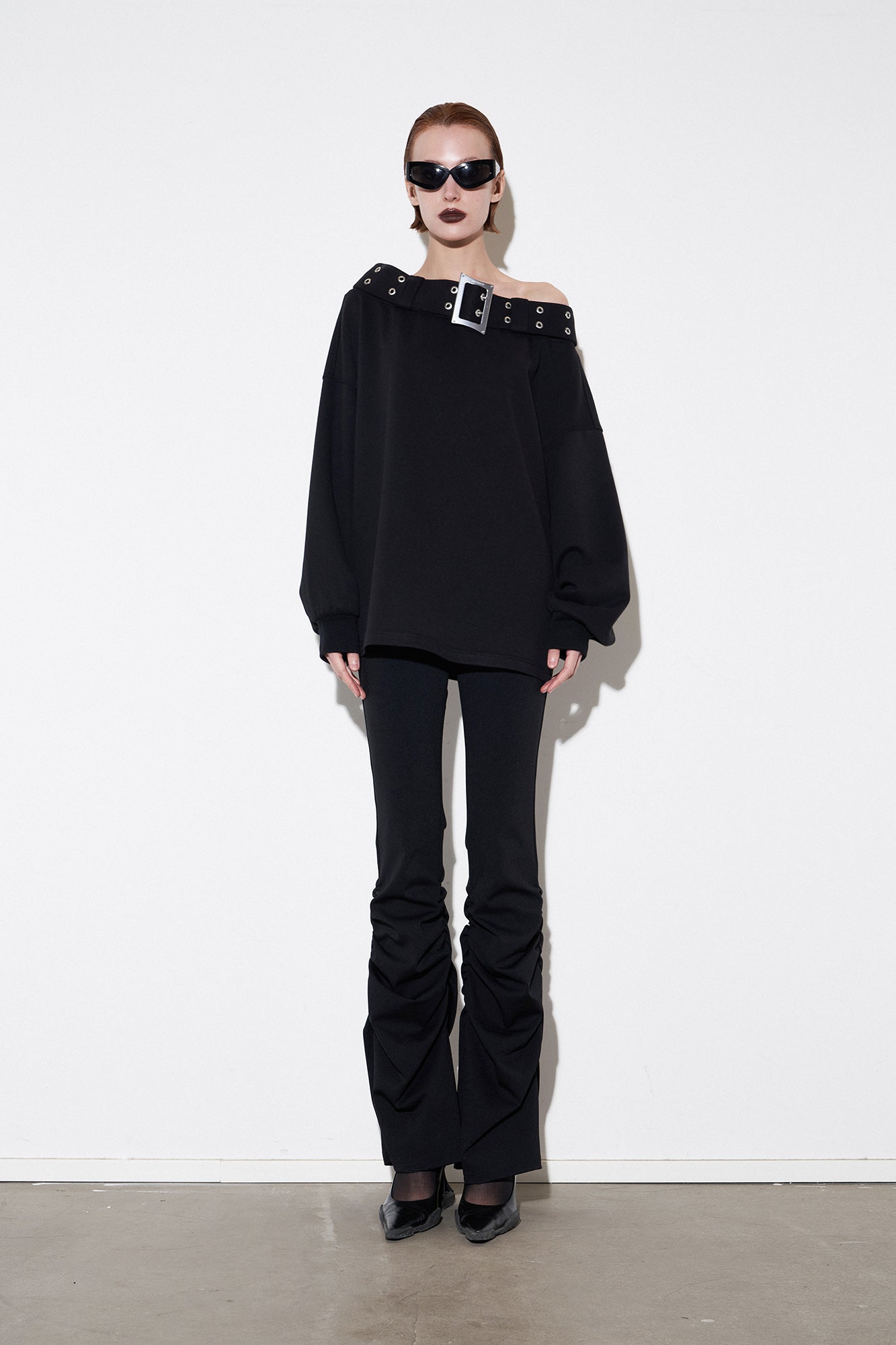 Techwear d-ring off-shoulder top