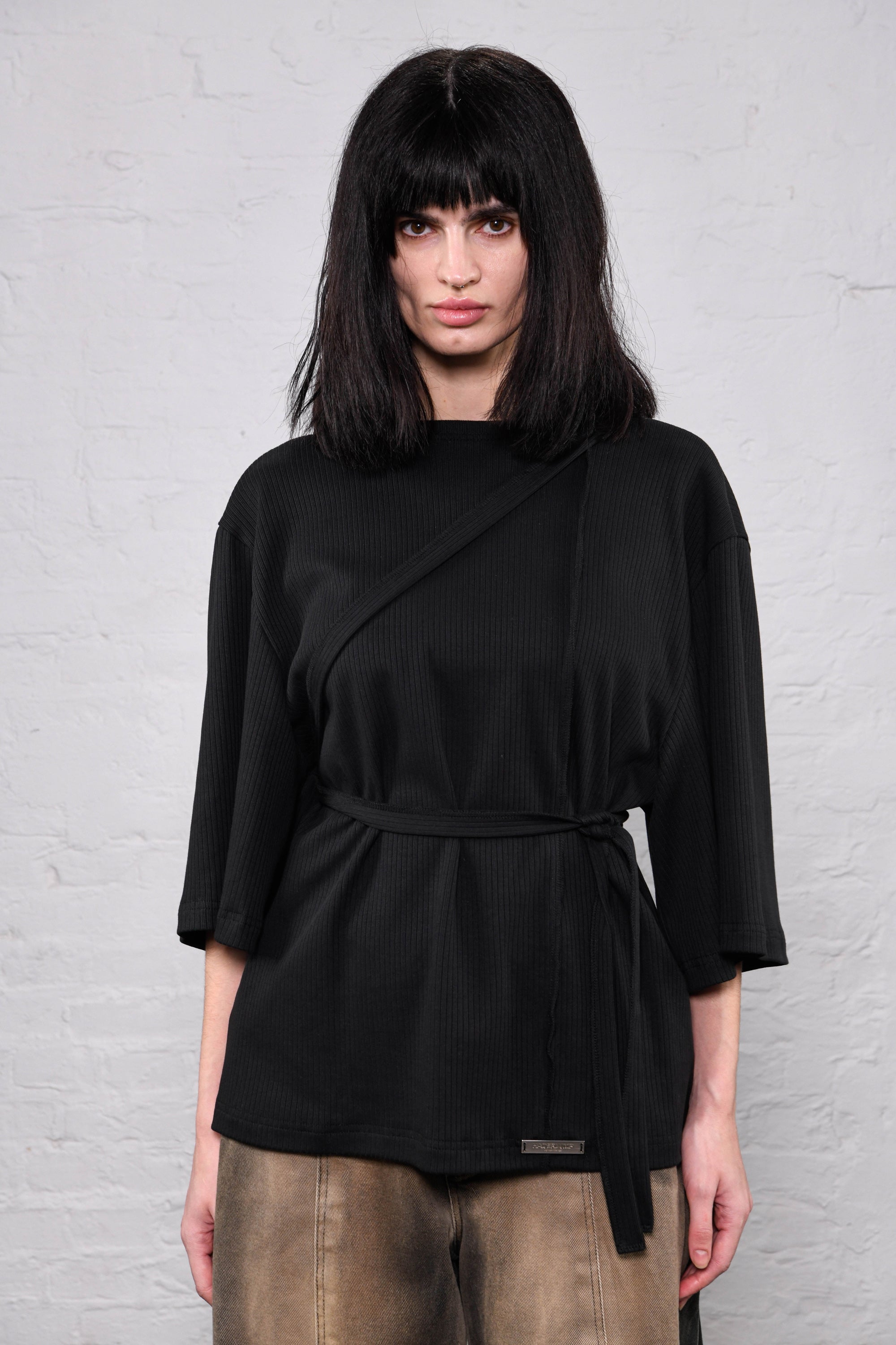 T-shirt black