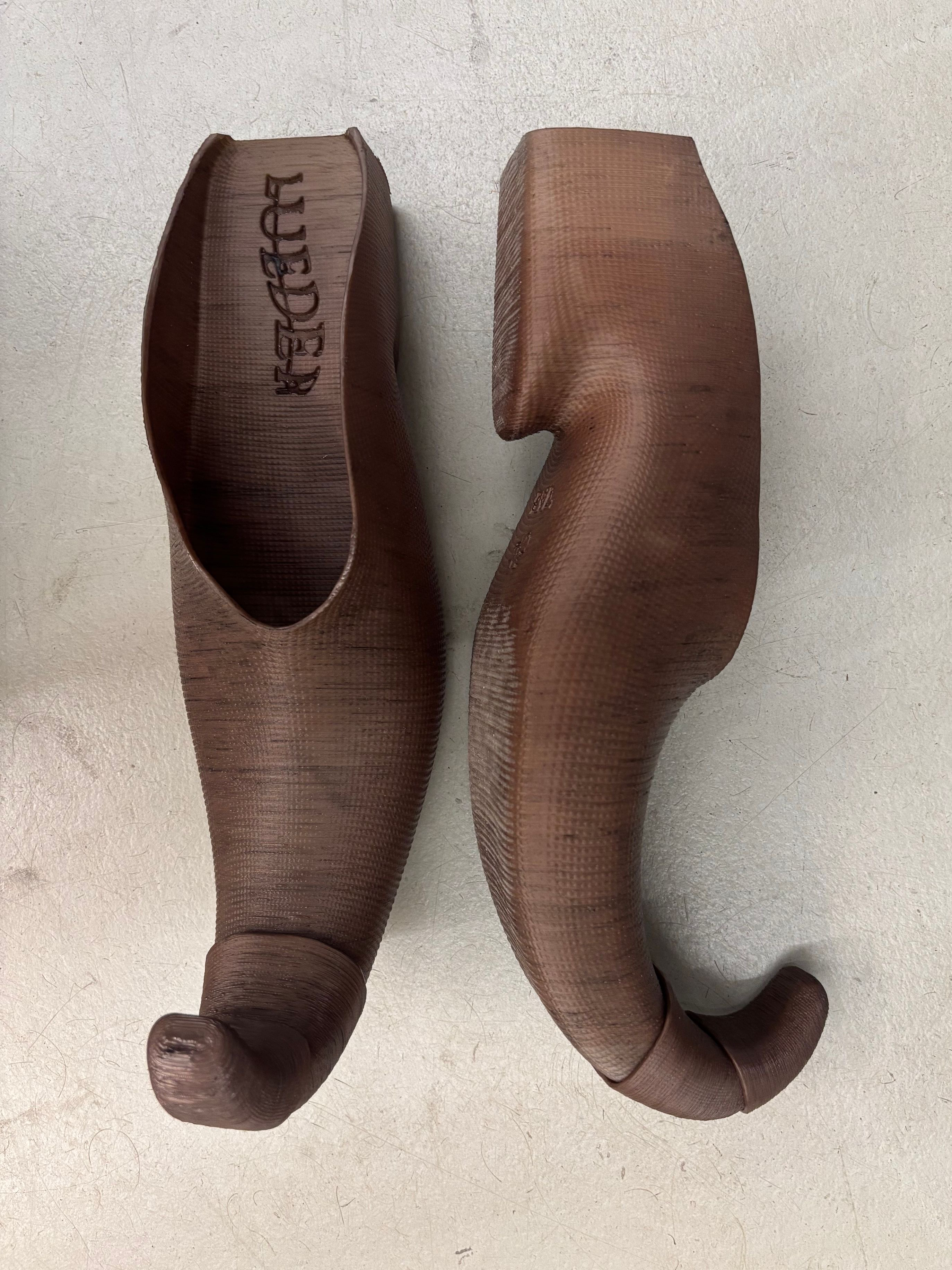 Bad x lueder - curled toe mules