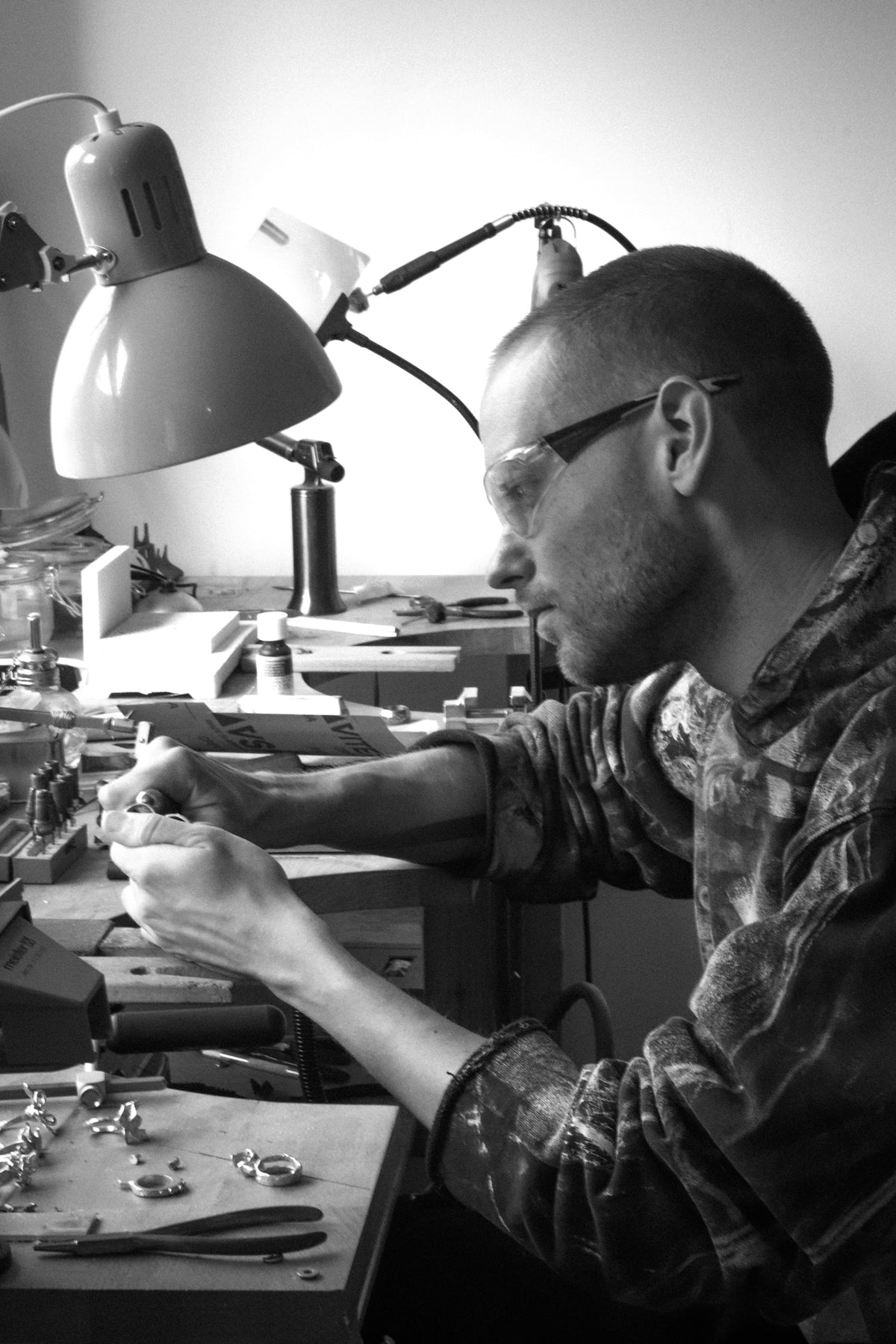 One-to-one jewelry finishing session