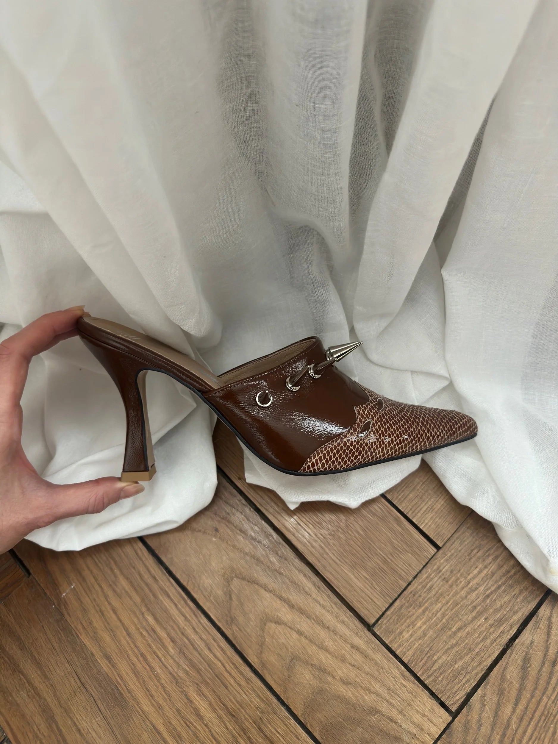 Pre made cowgirl mules bourbon new heel