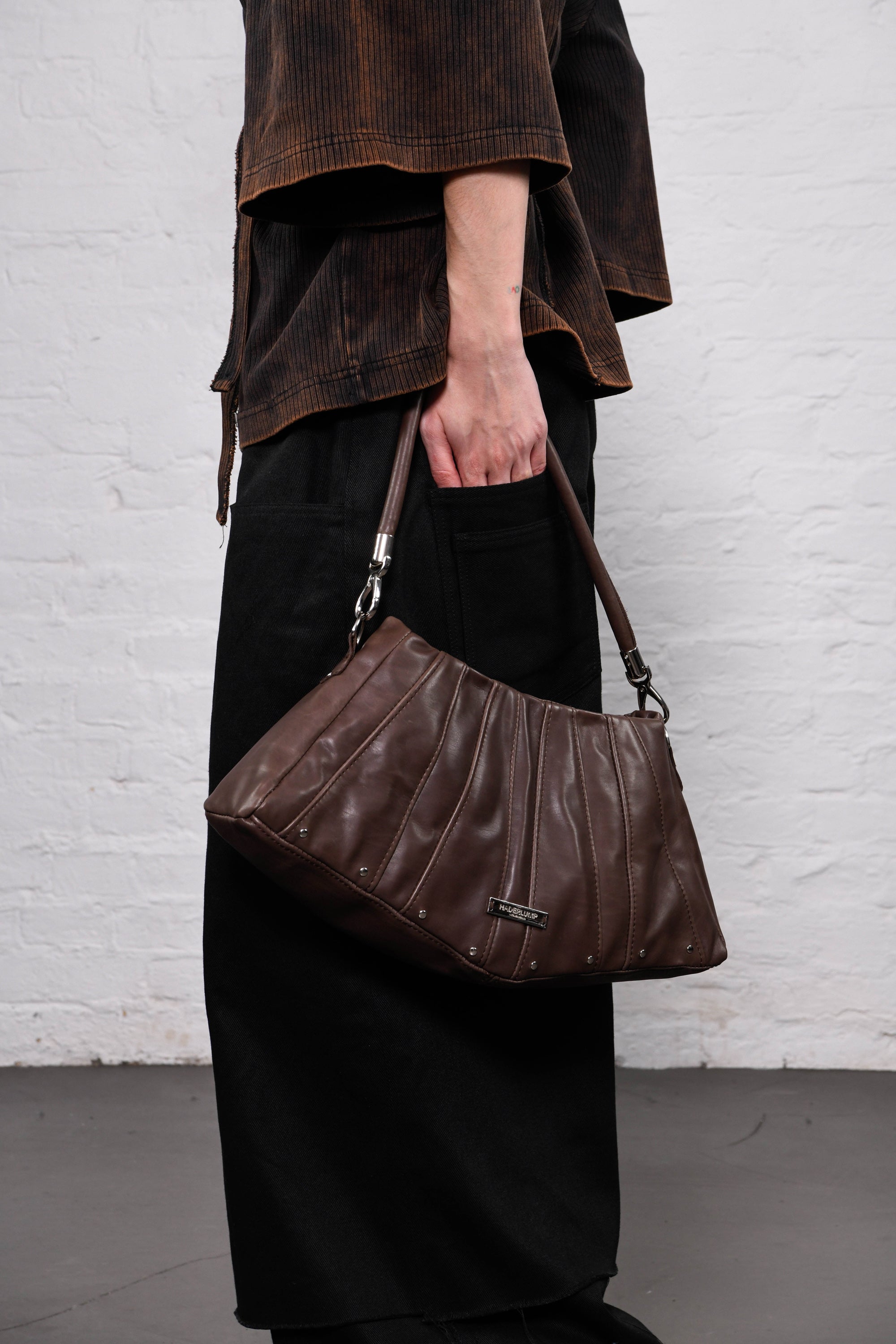 Shoulder bag brown
