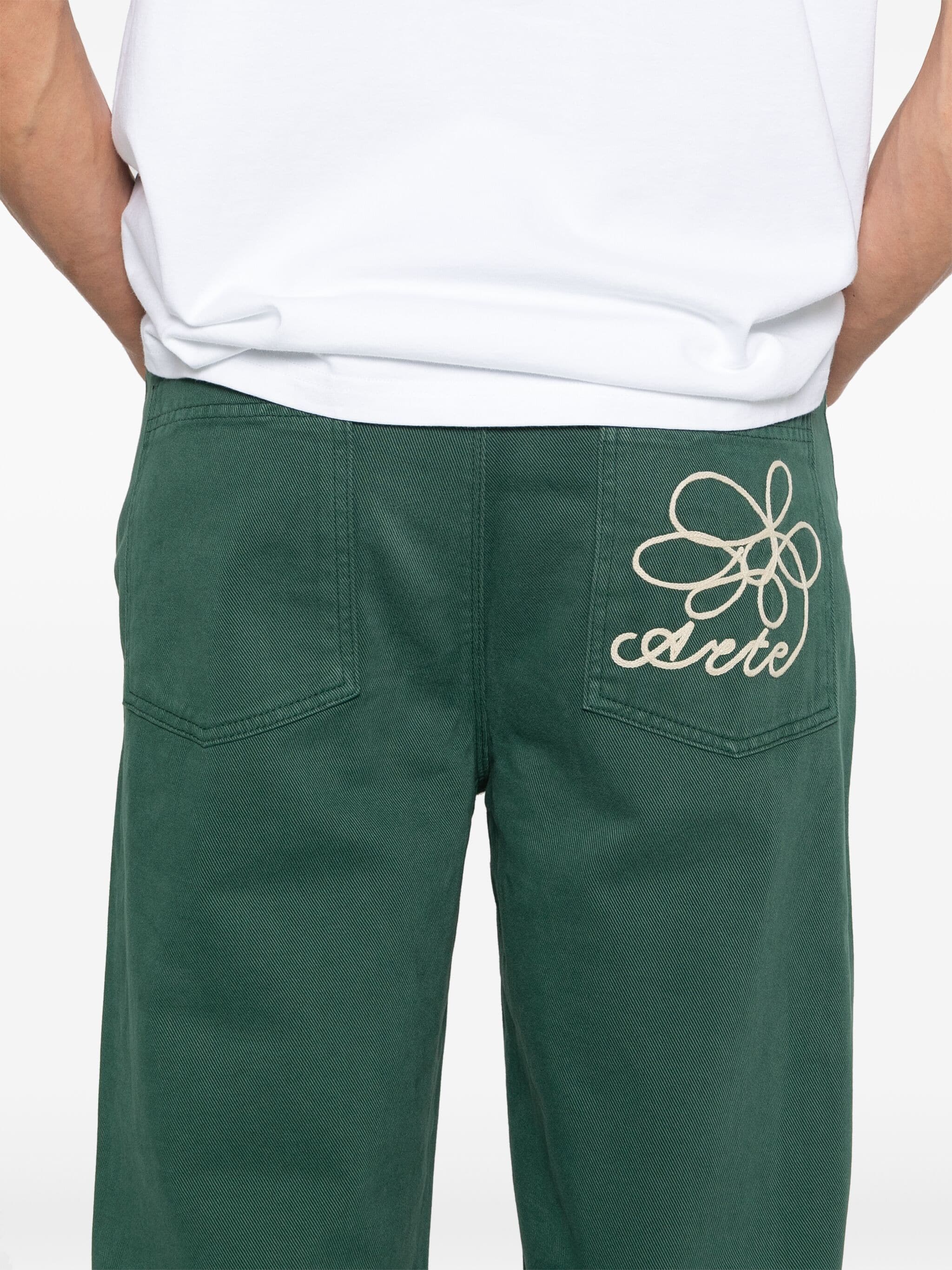 Arte round pocket embroidery jeans