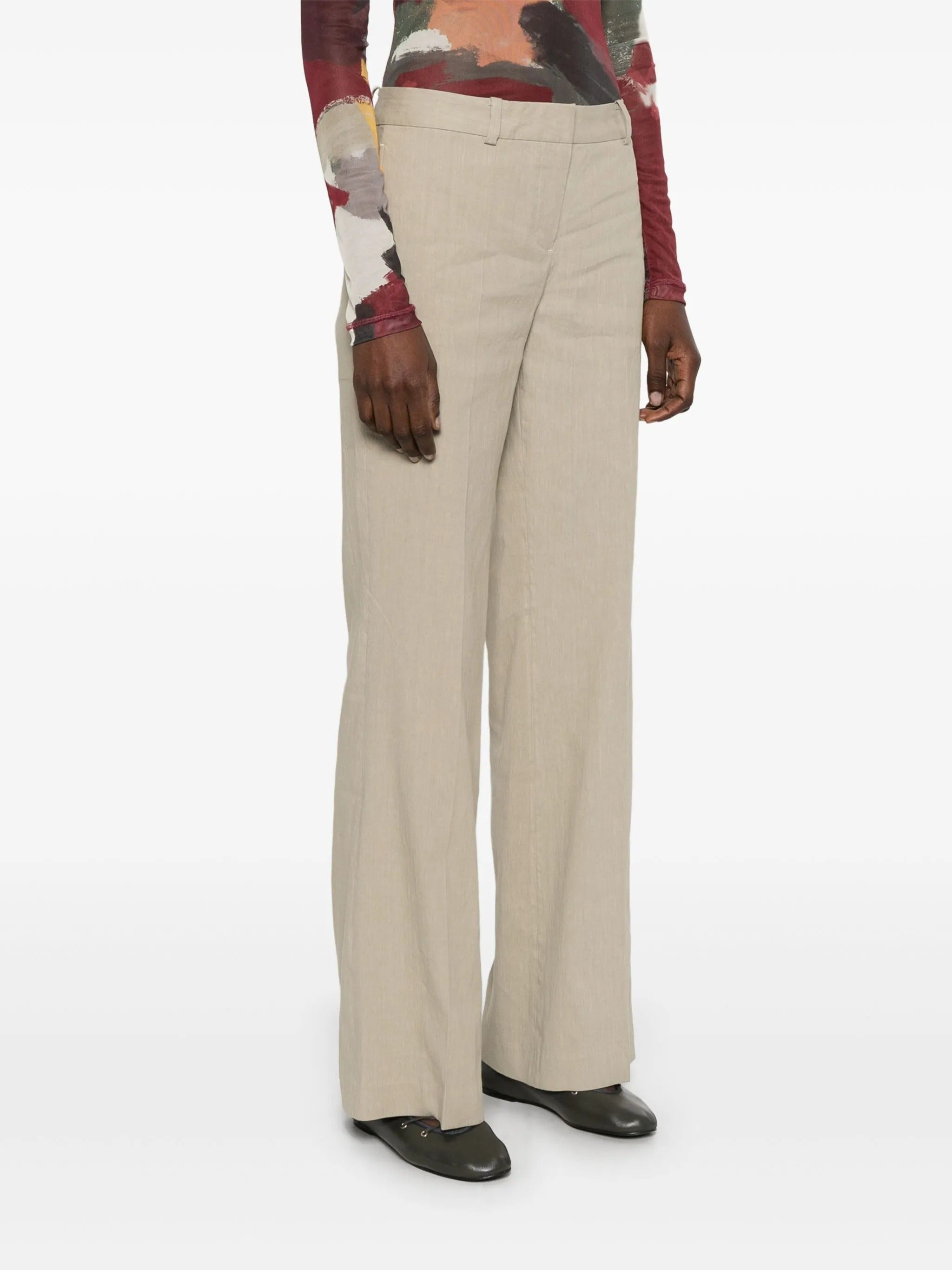 Hip trouser