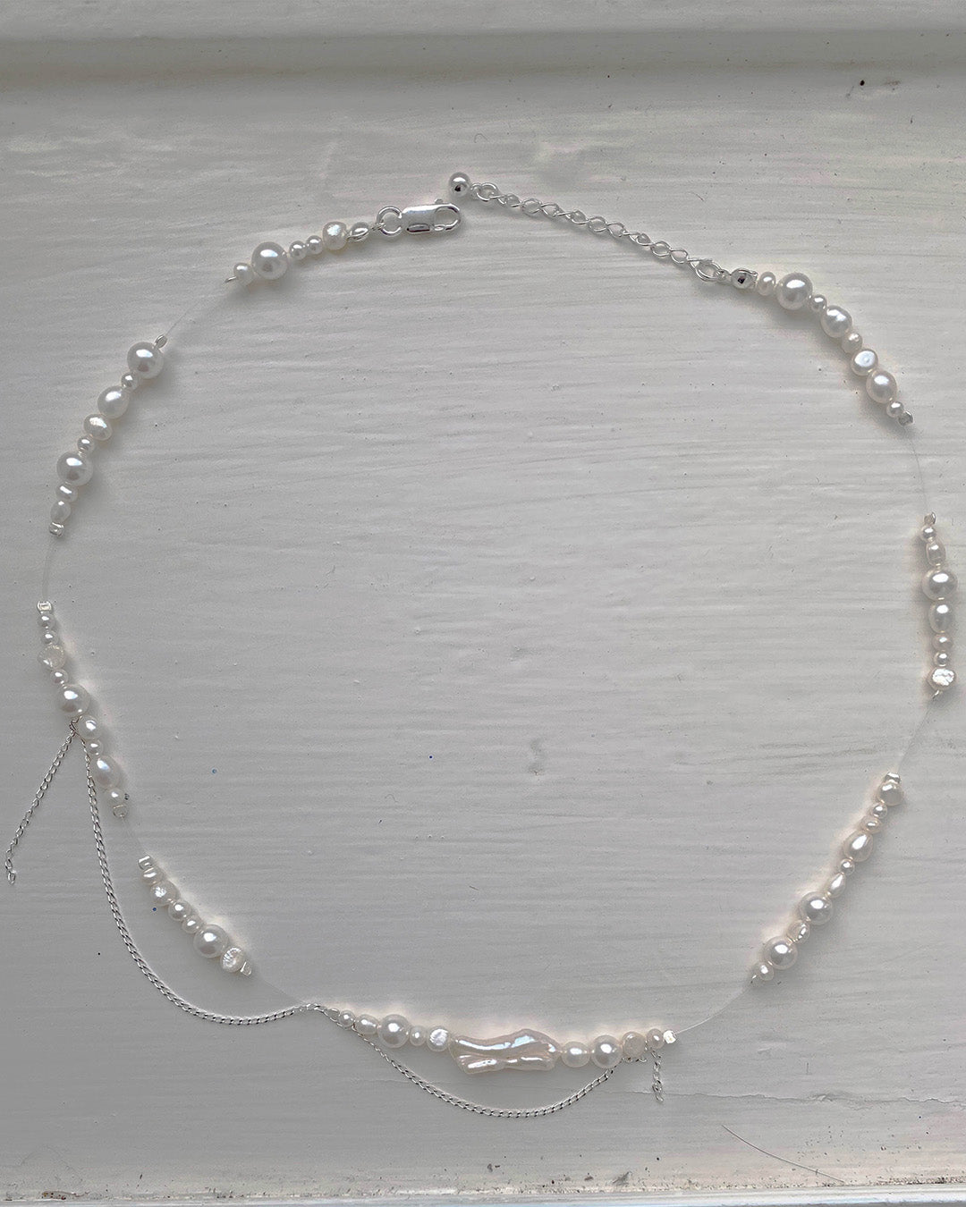 Flashing lights necklace - white/silver