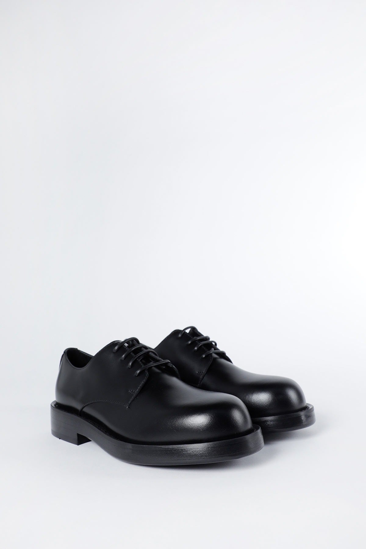 Adah rounded derby