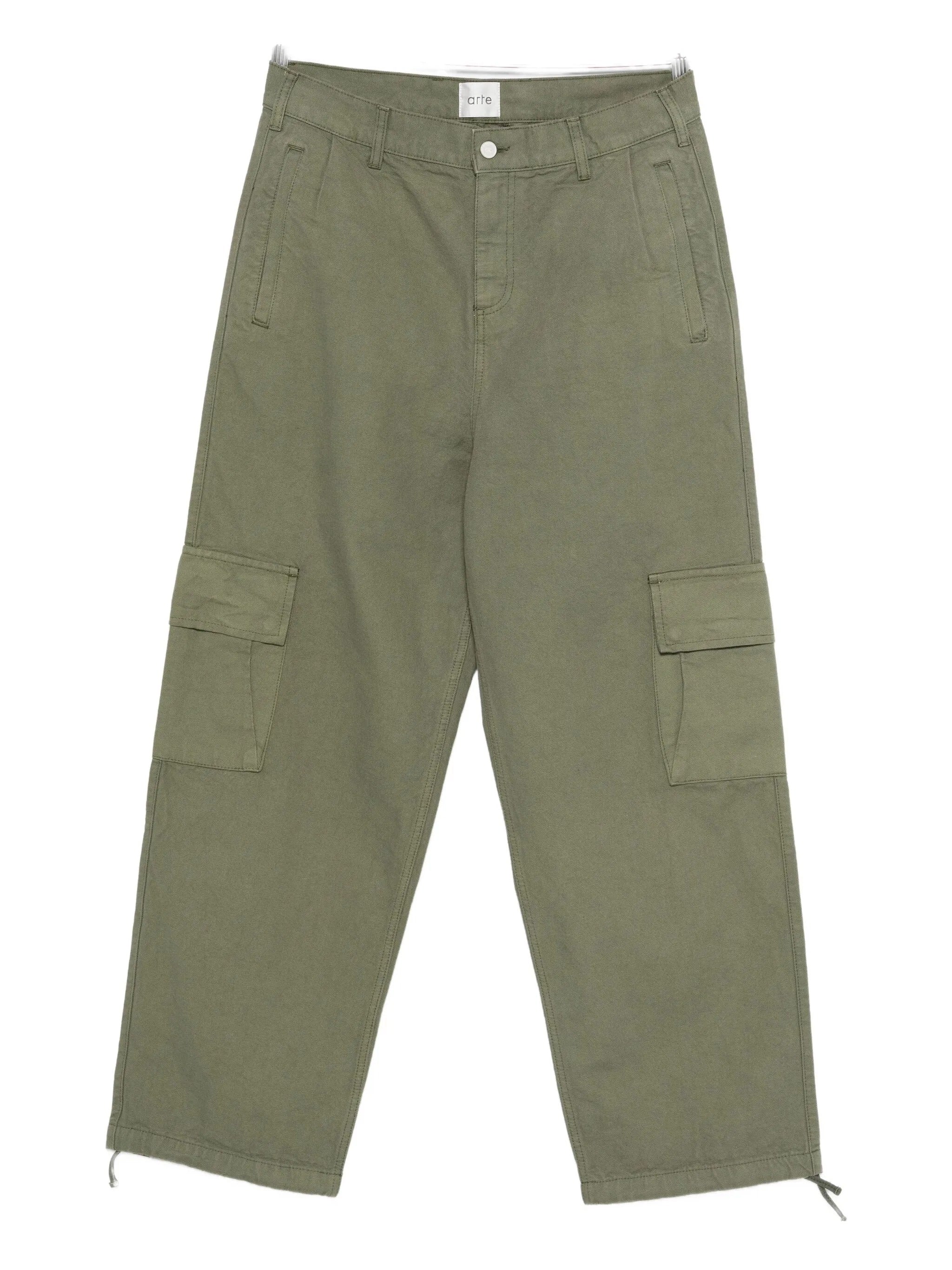 Low cargo pants