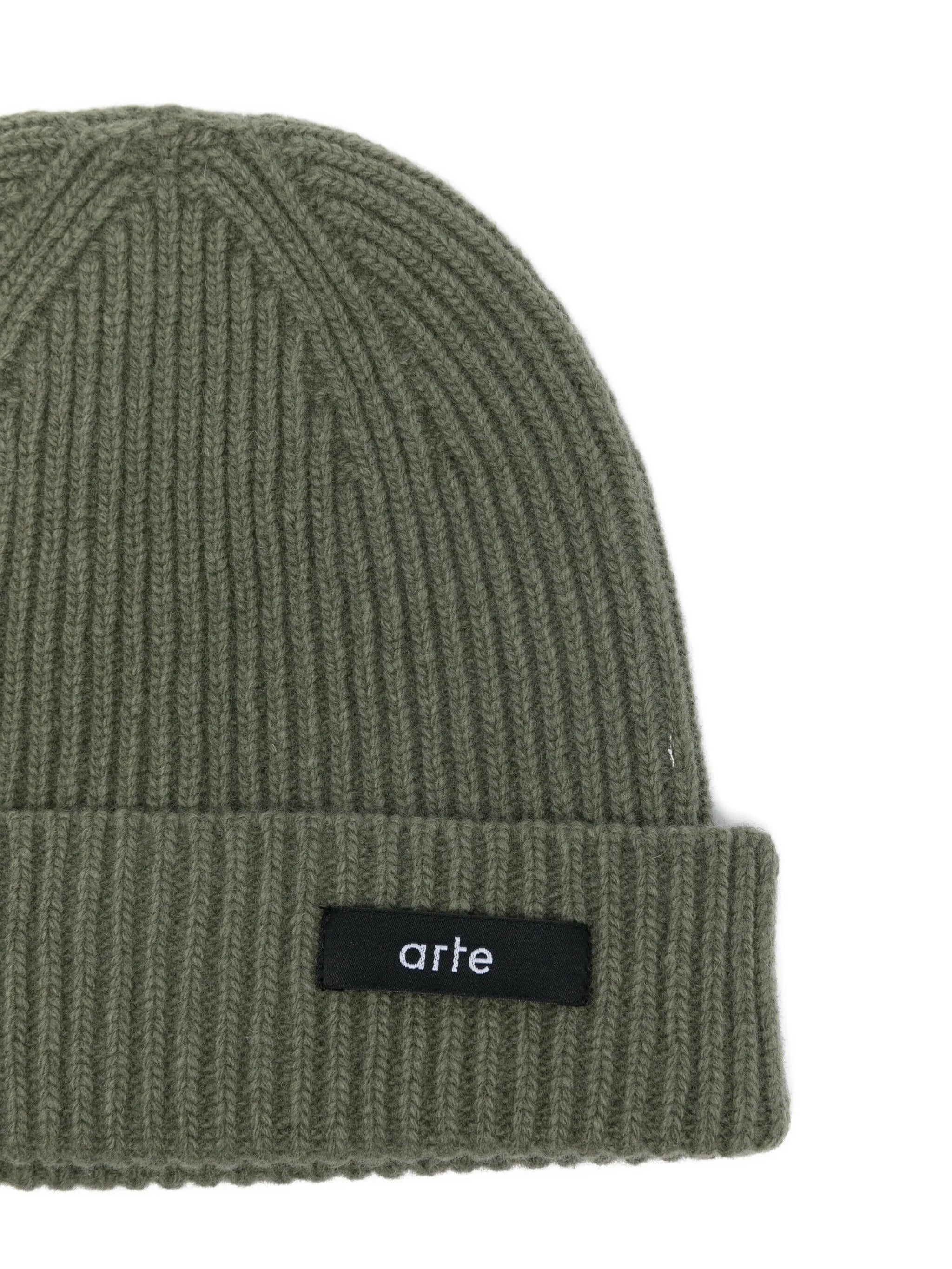 Label beanie