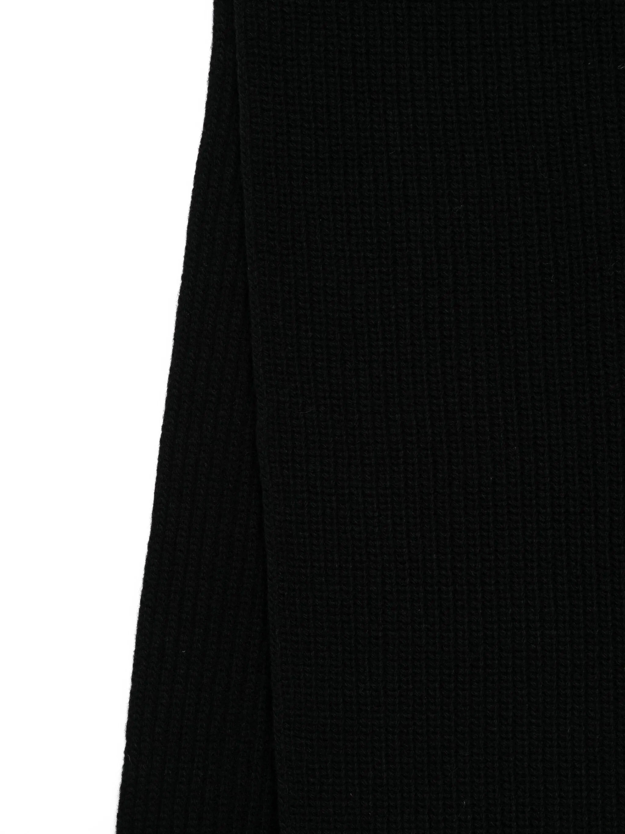 Label scarf