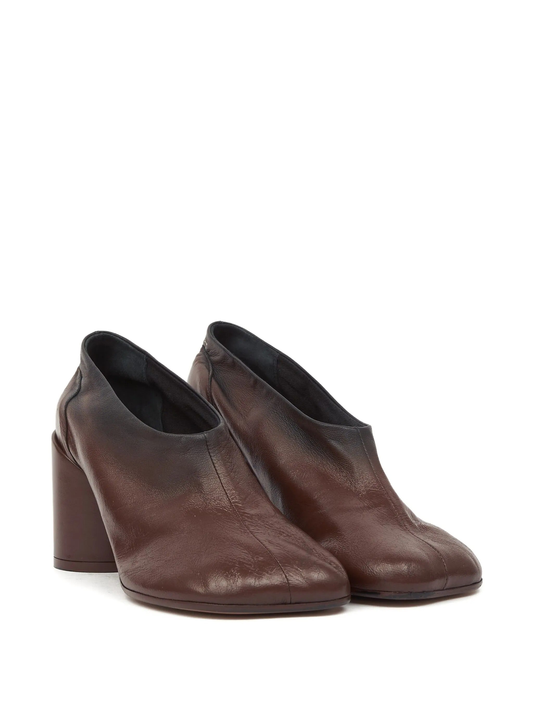 Court shoe