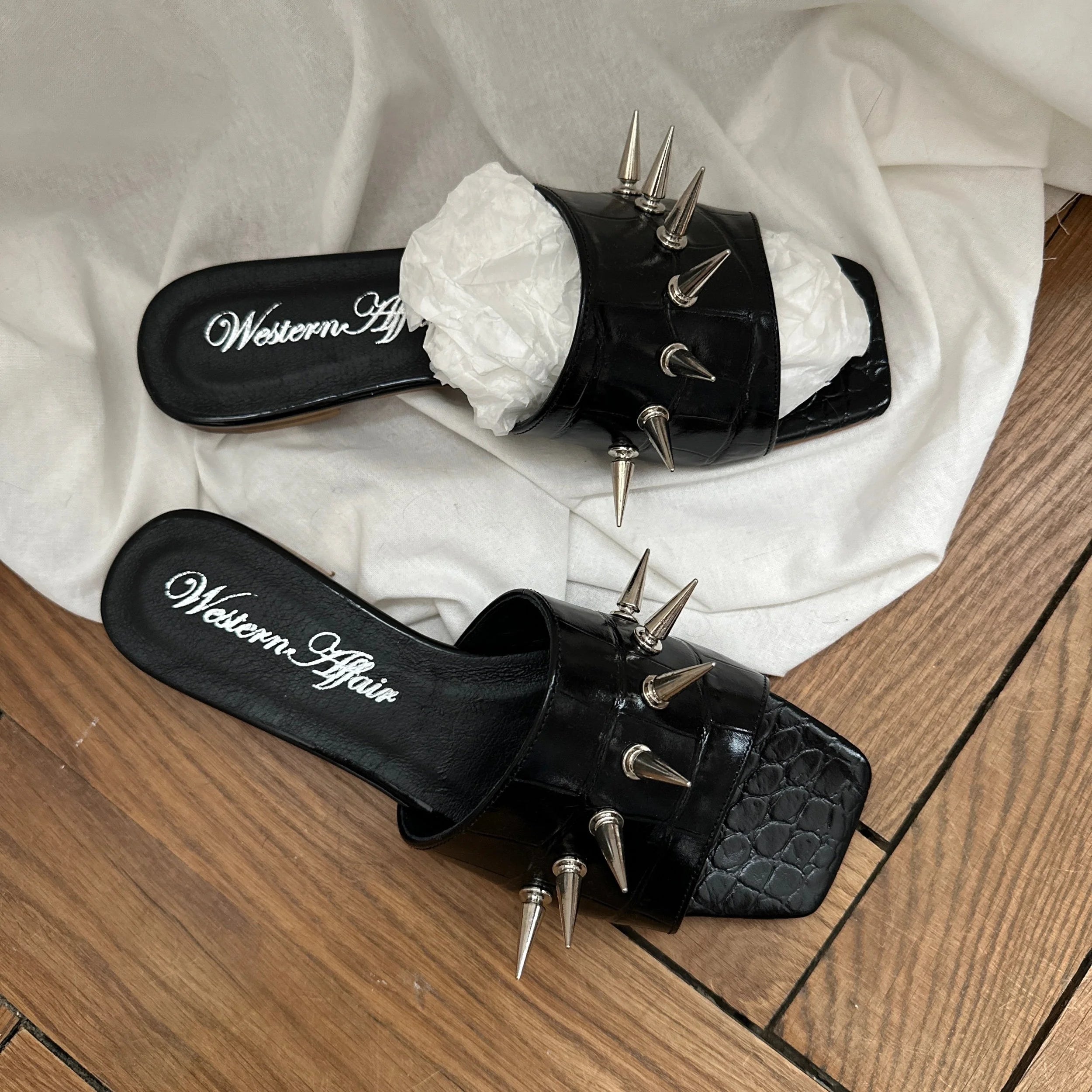 Spotlight flats