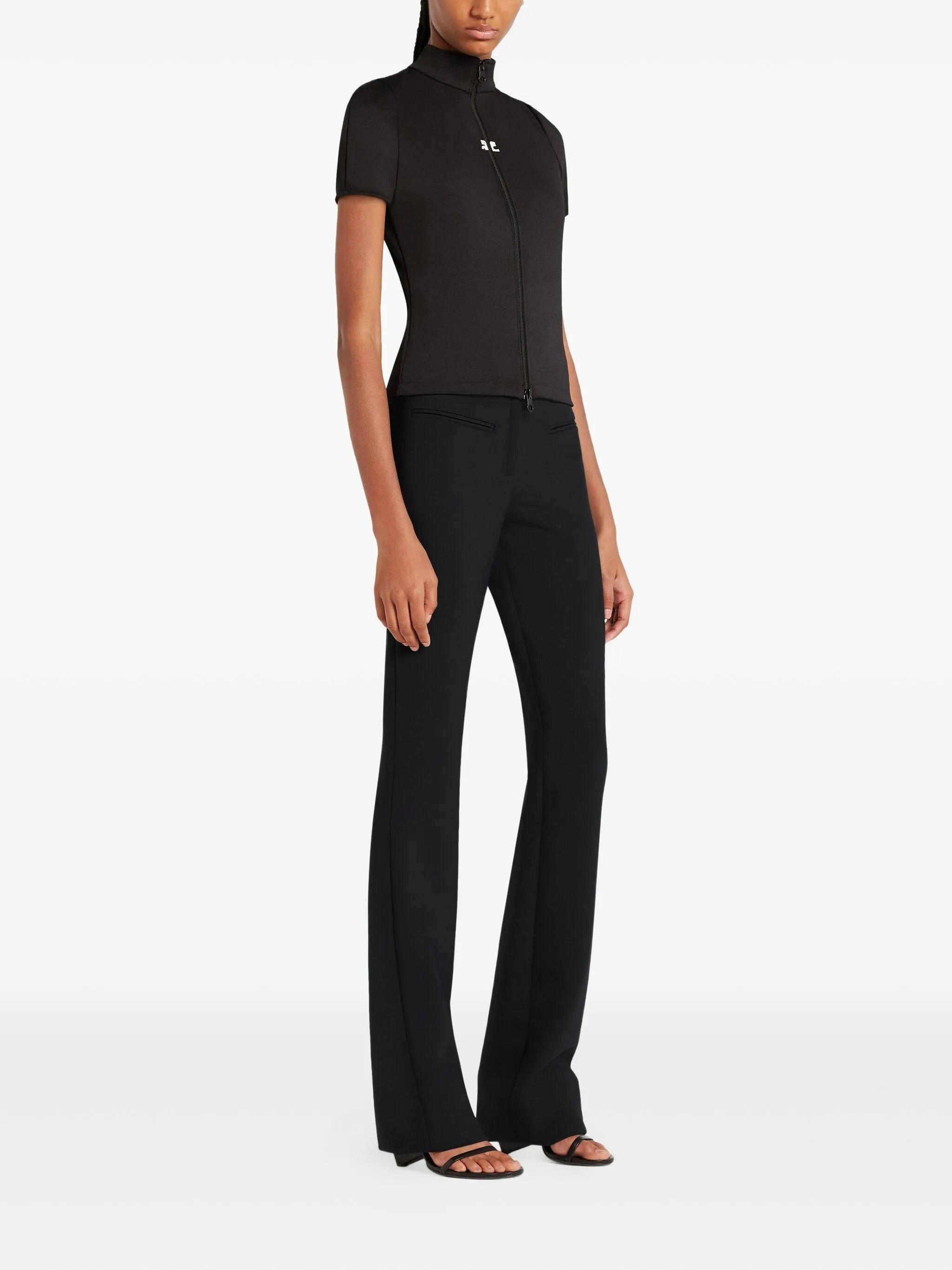 Interlock zipped top