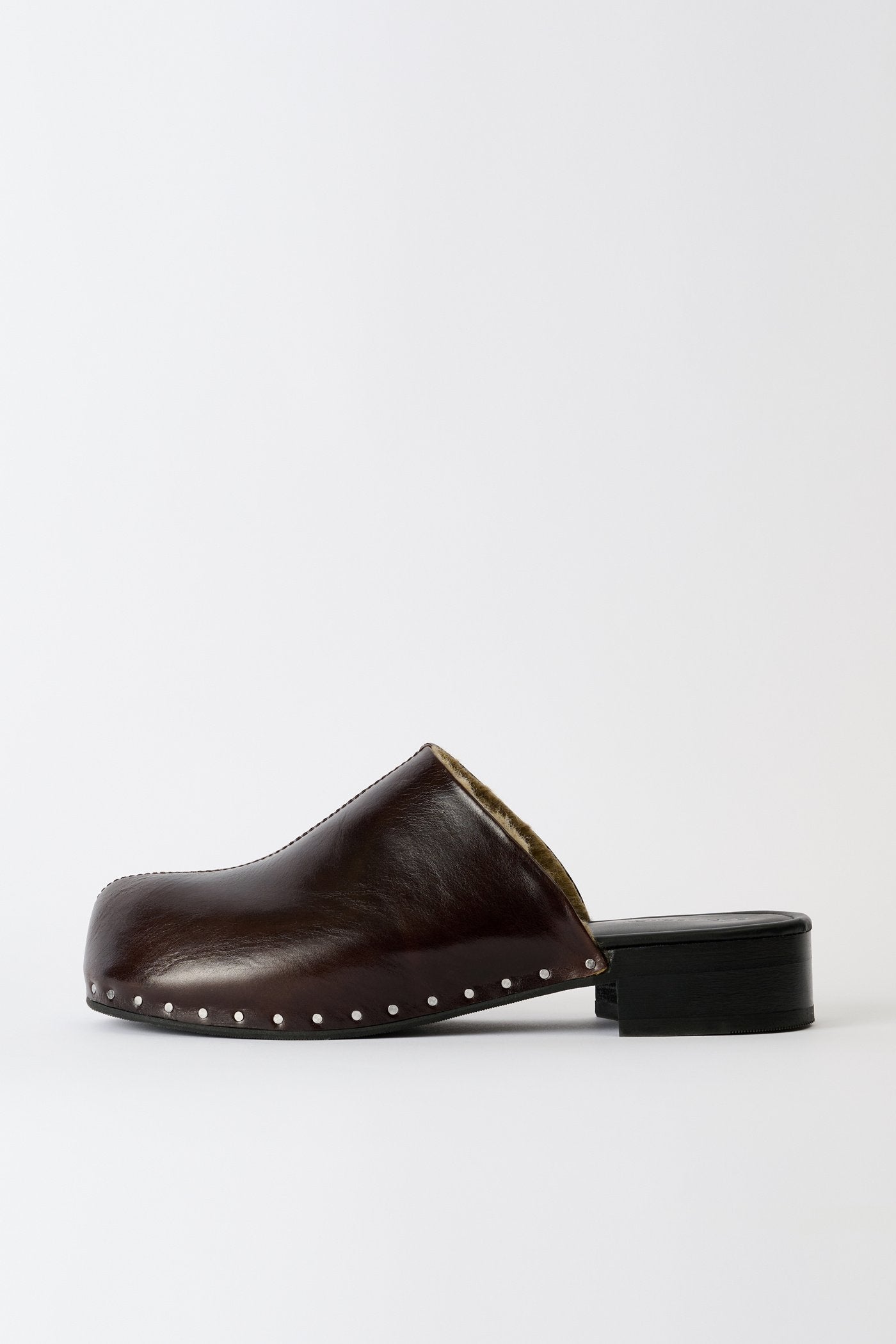 Naoto clog