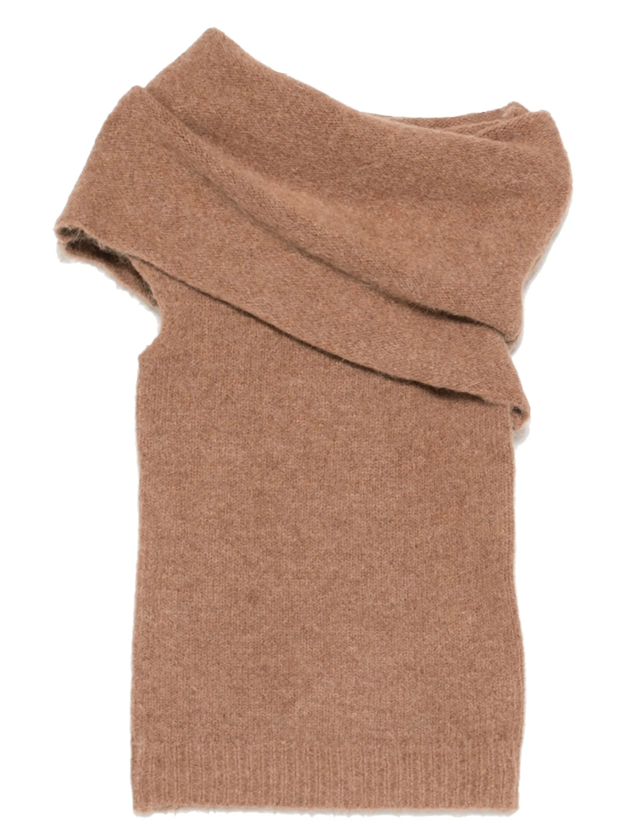 Sleeveless bound top rye