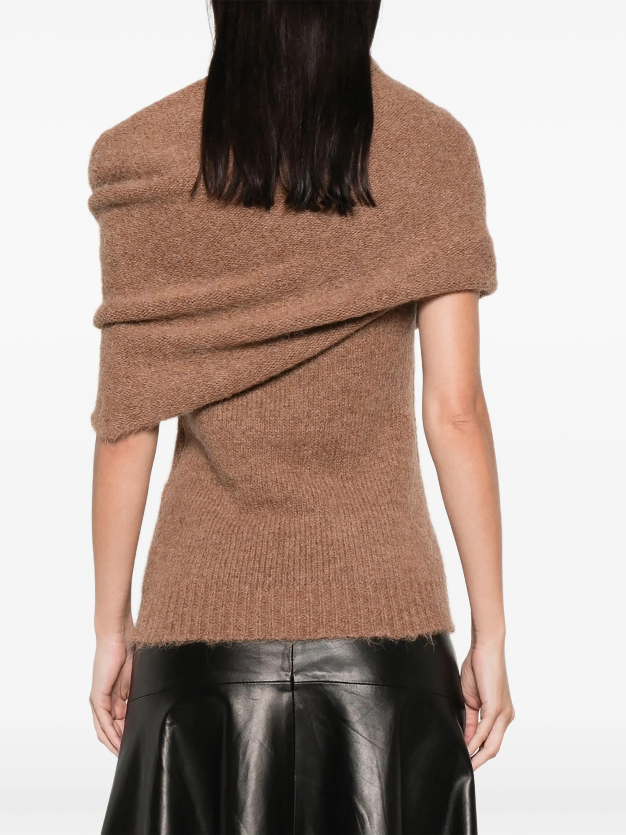 Sleeveless bound top rye