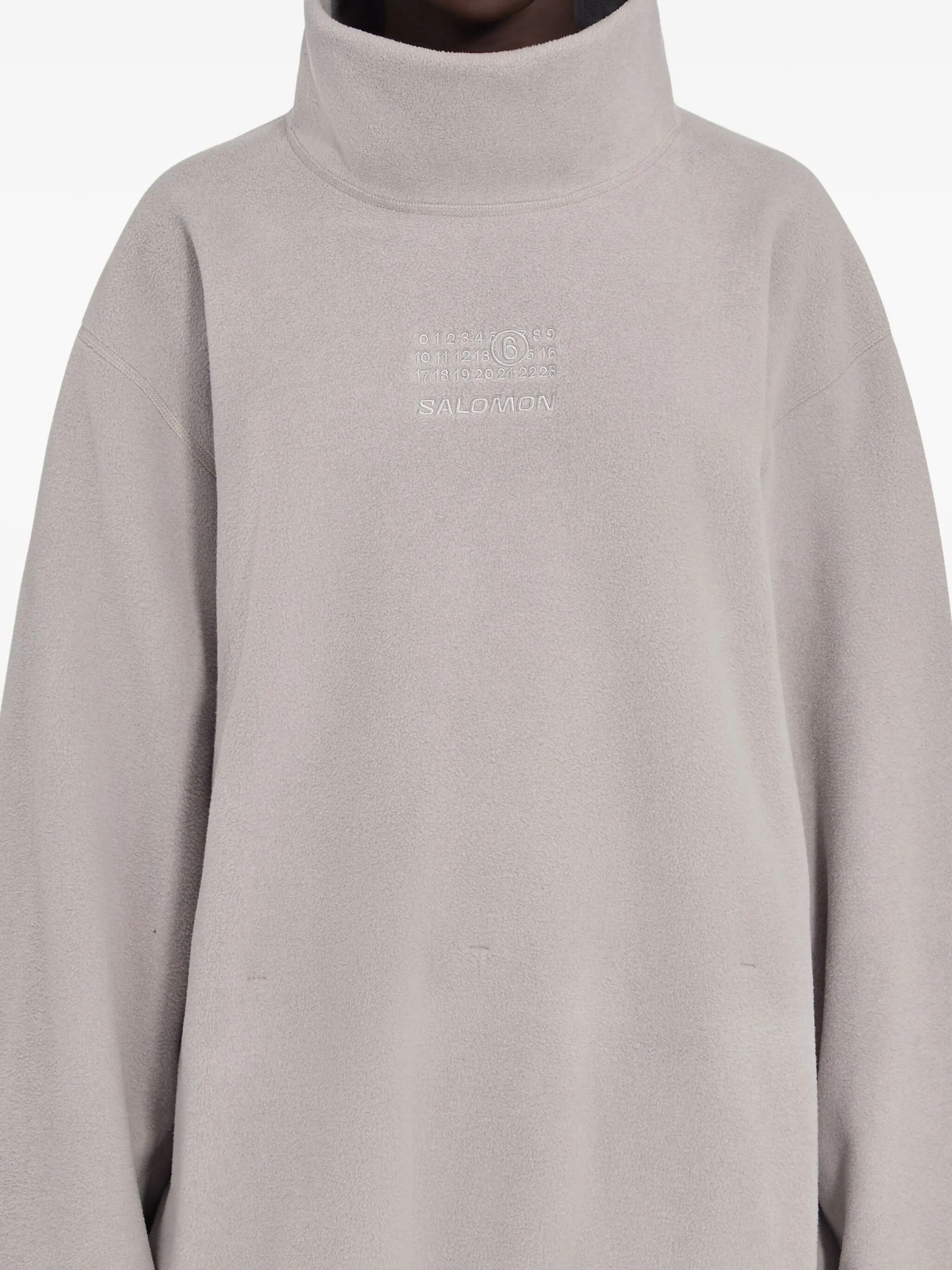 Long-sleeved top