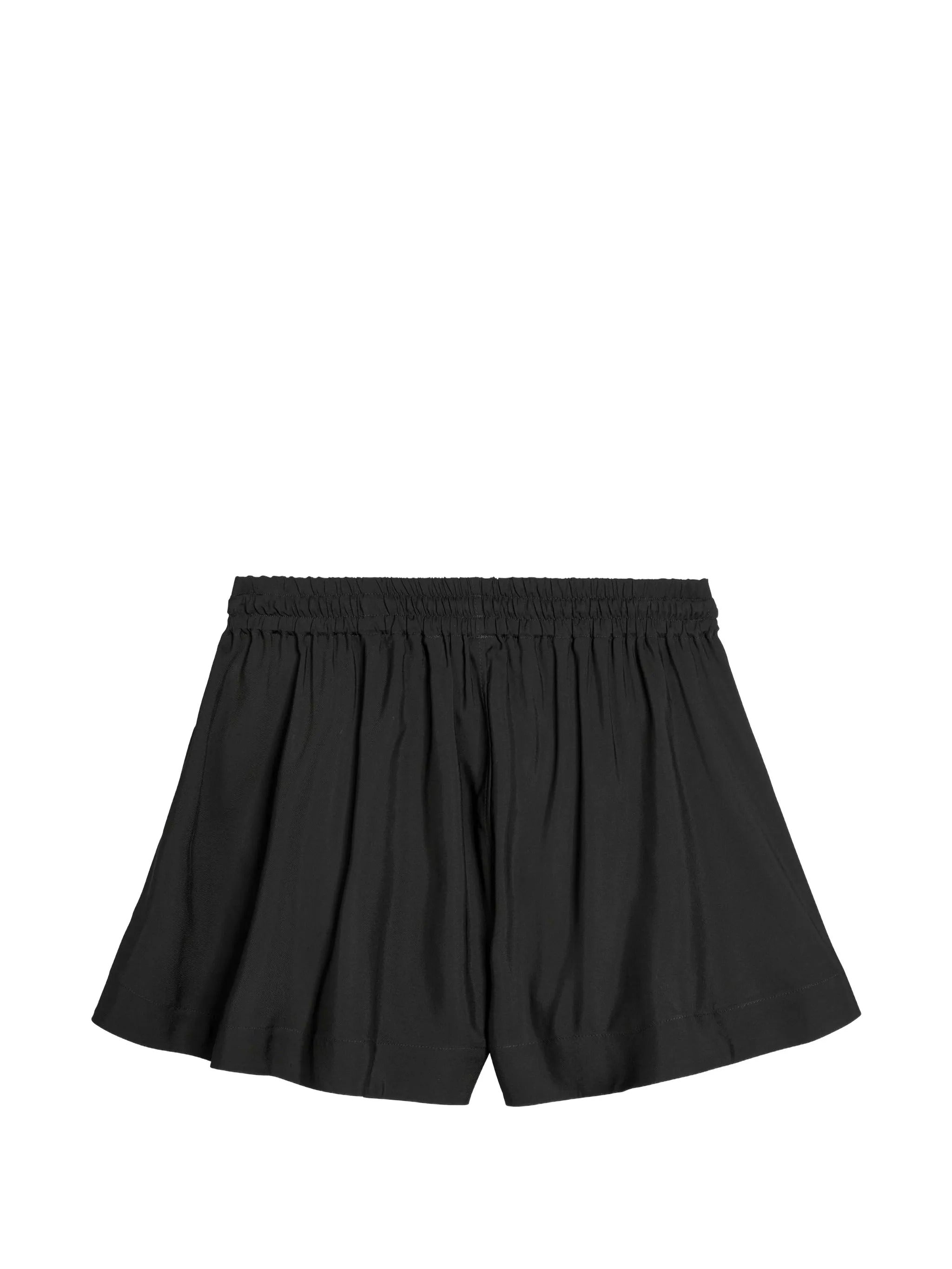 W tennis shorts