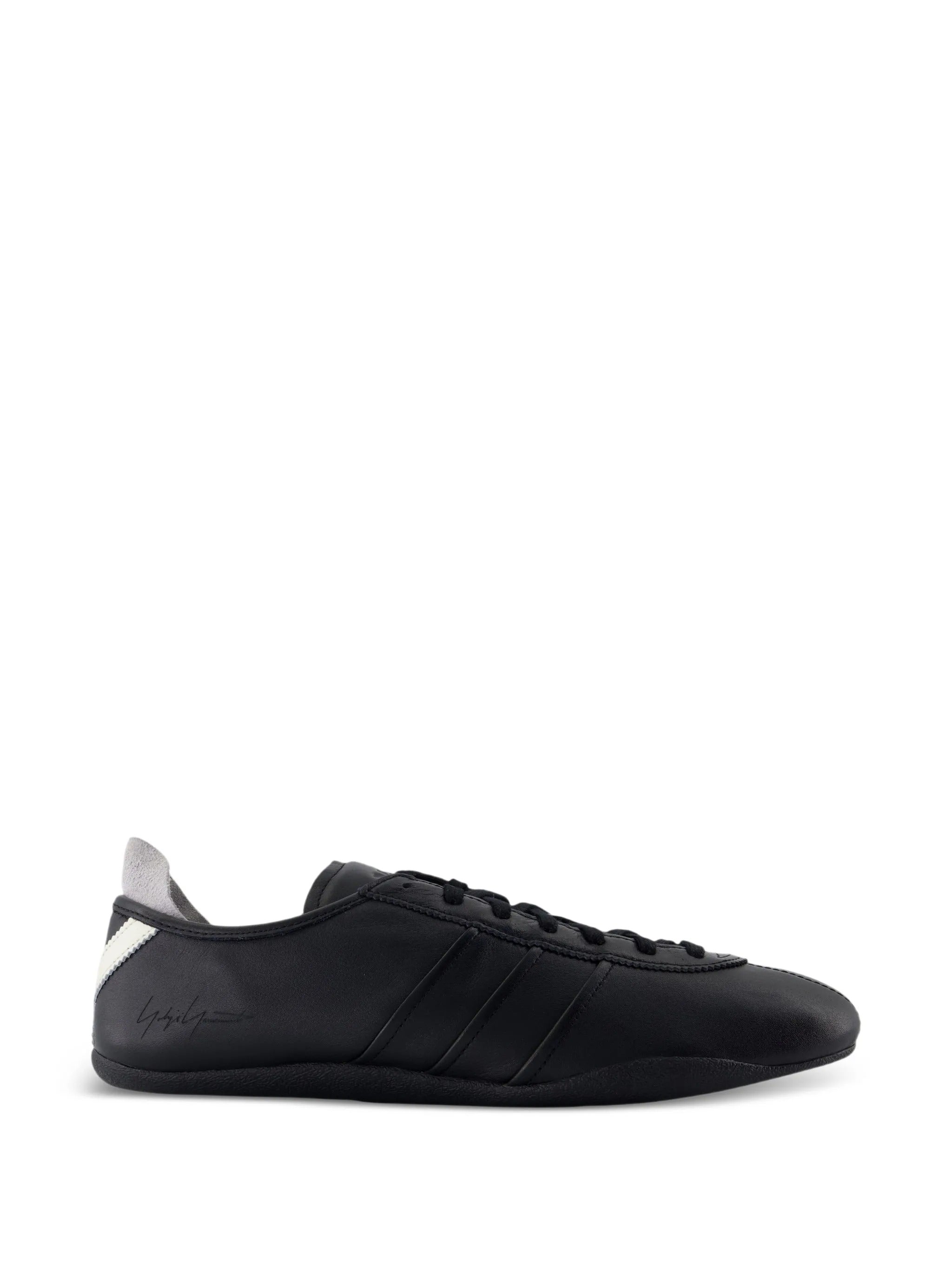 Y-3 tokyo