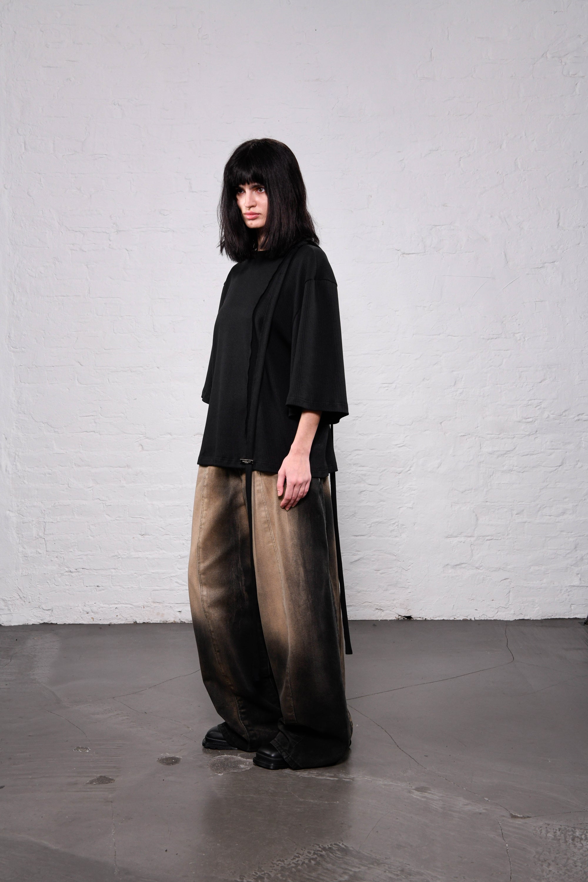 T-shirt black