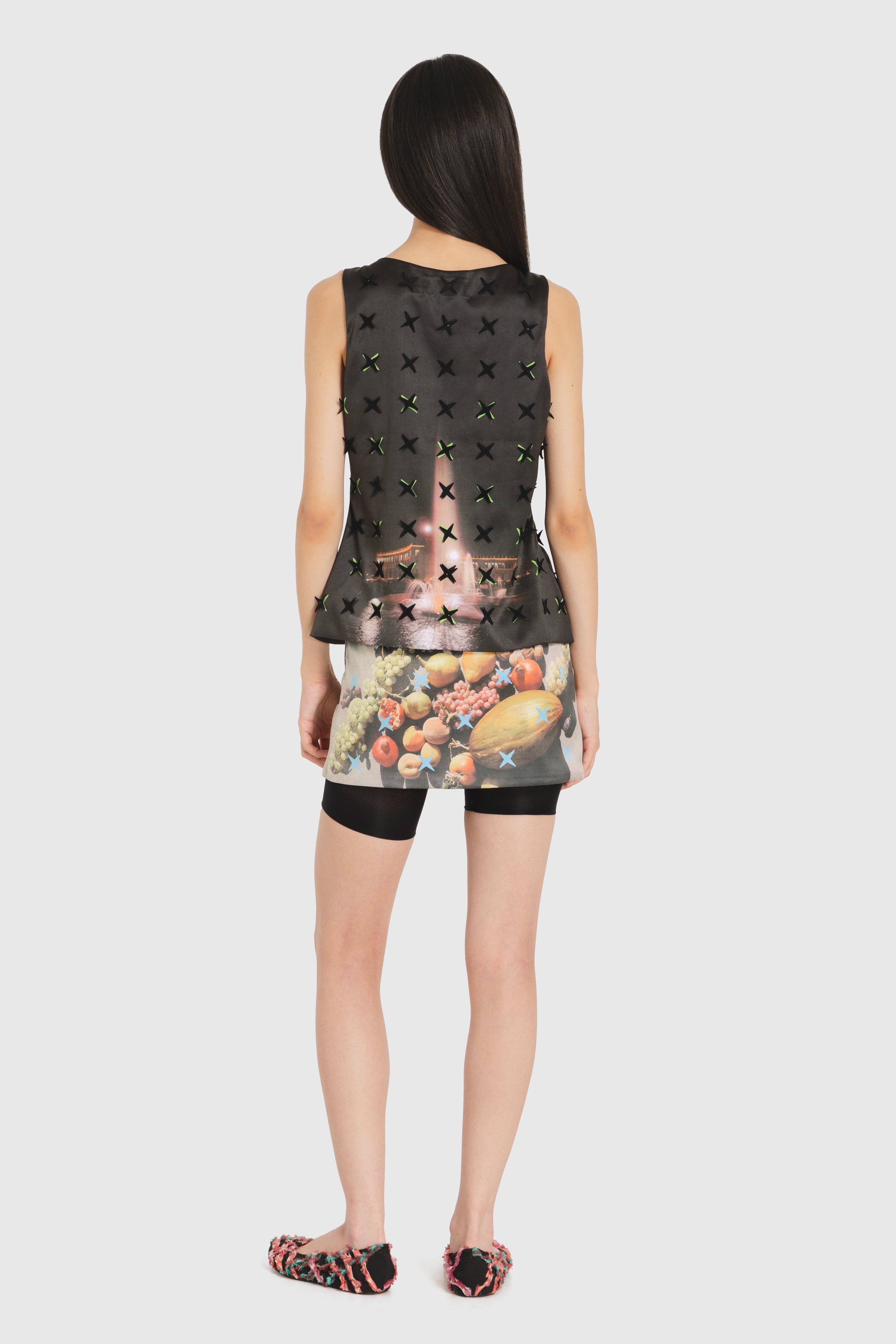 Mini skirt fruits