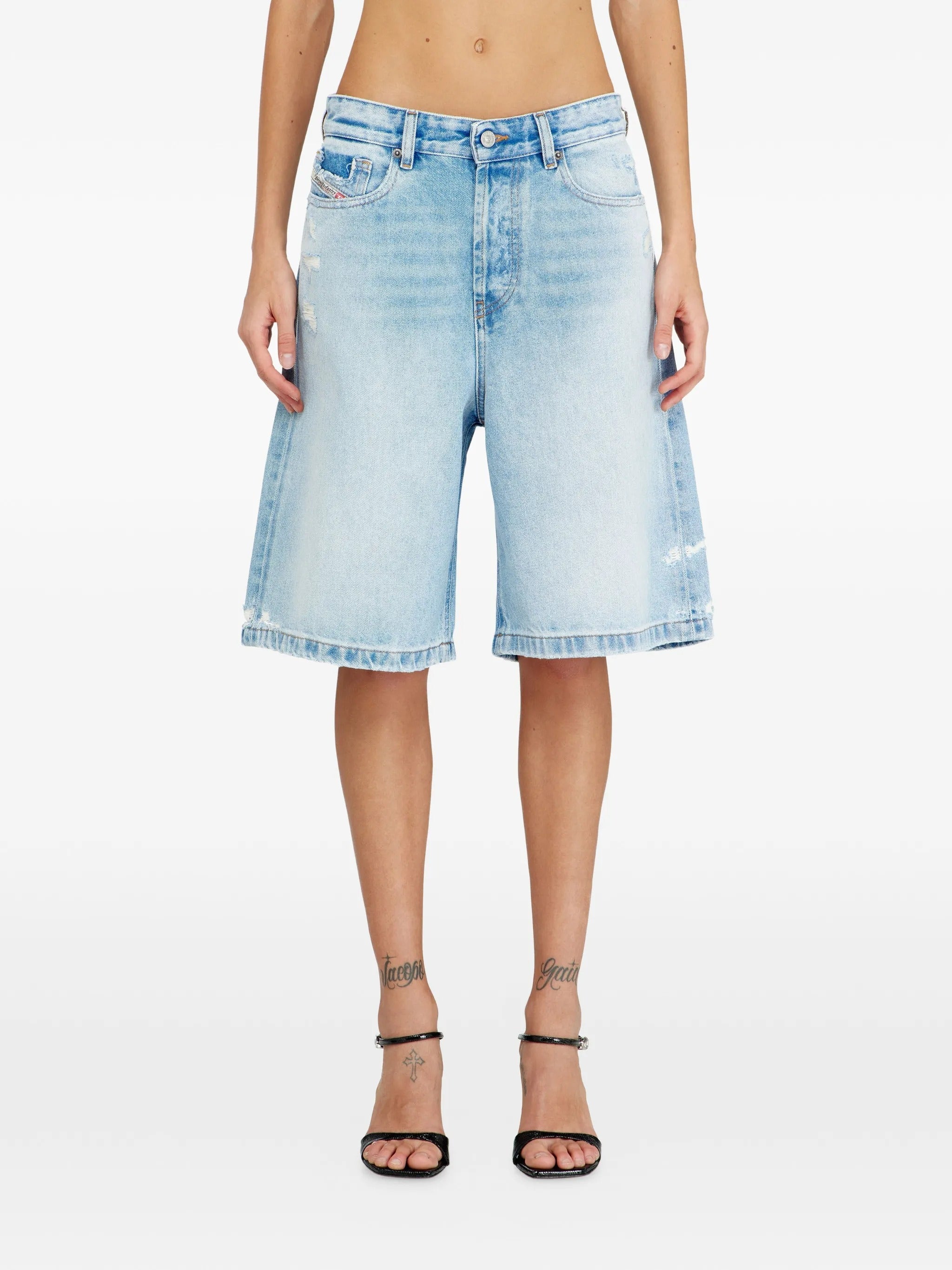 De-sire-short shorts