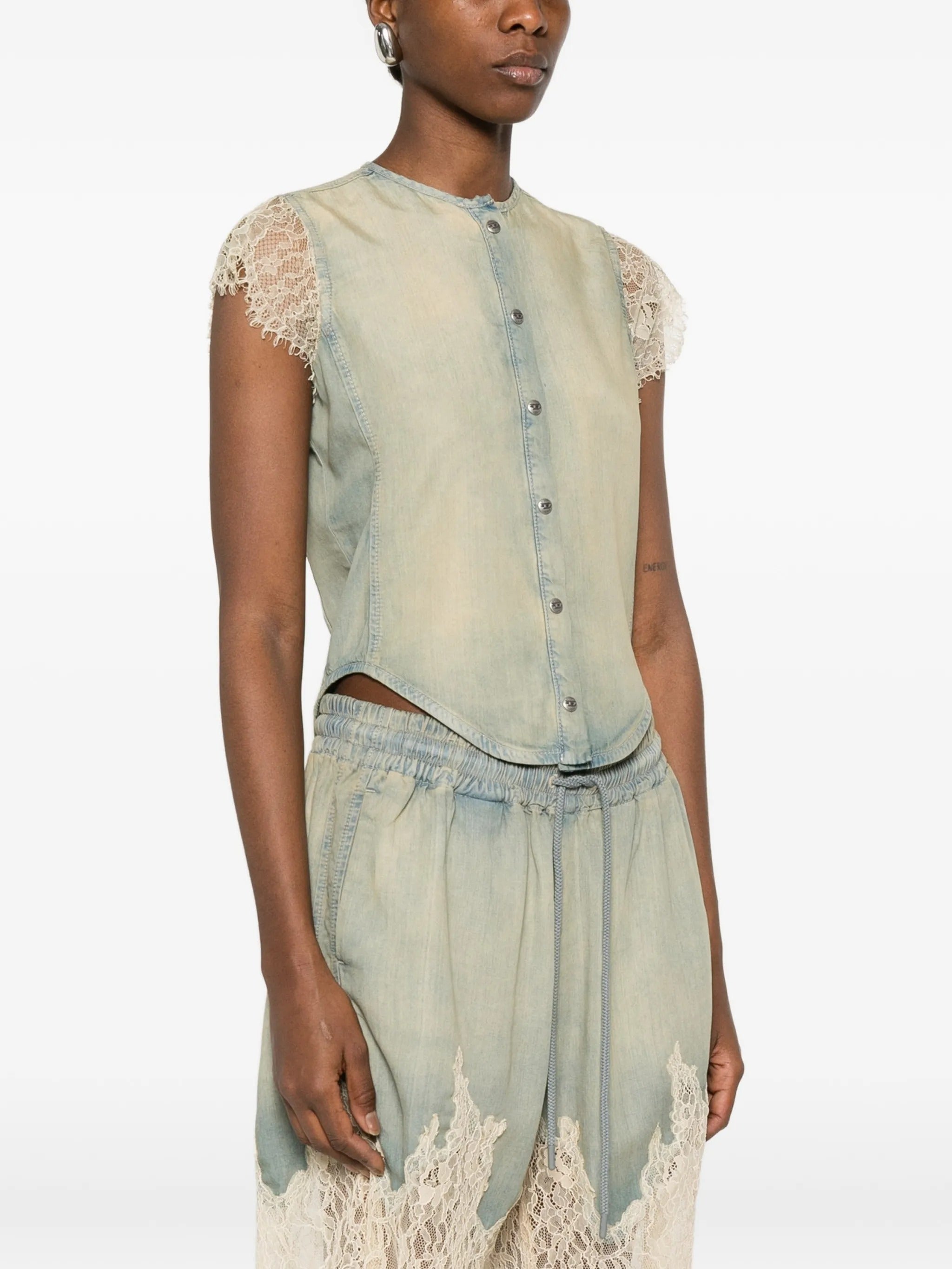 De-malka-s camicia