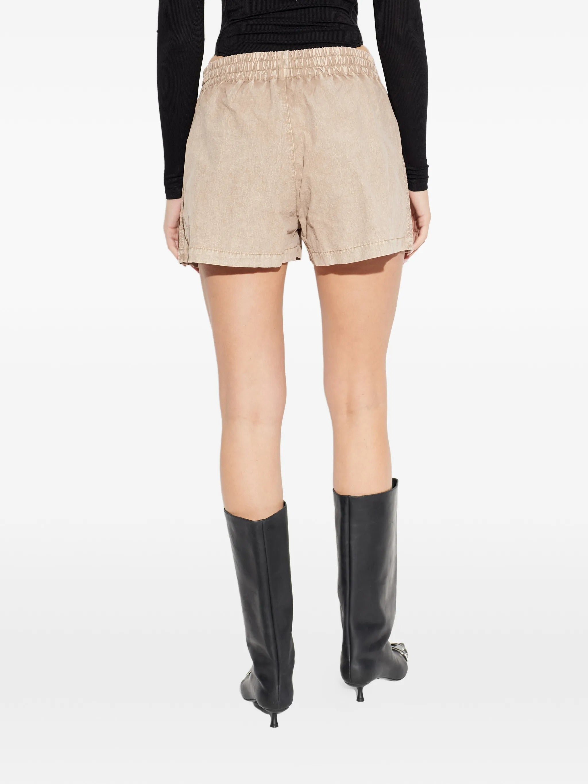S-unny shorts