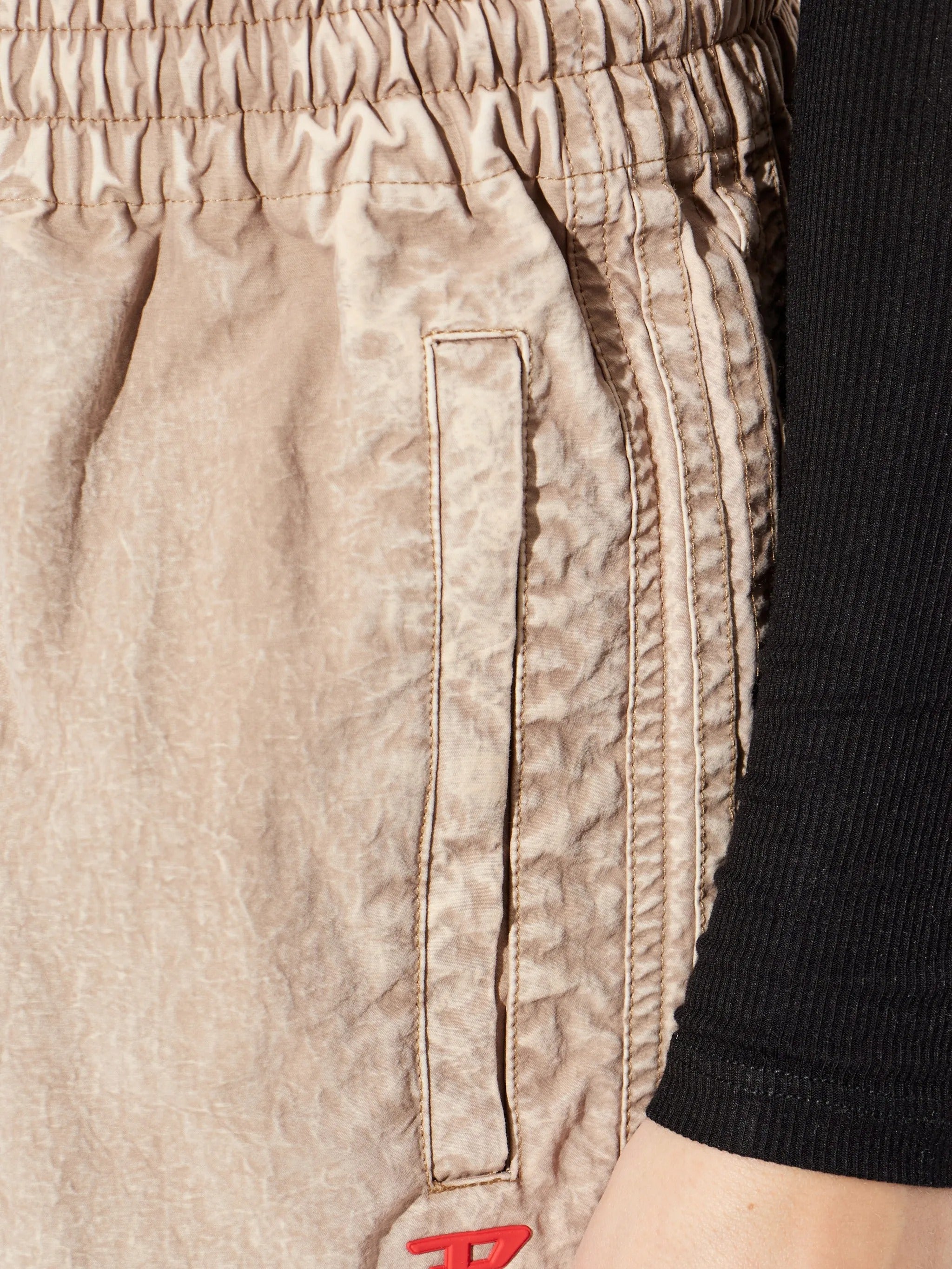 S-unny shorts