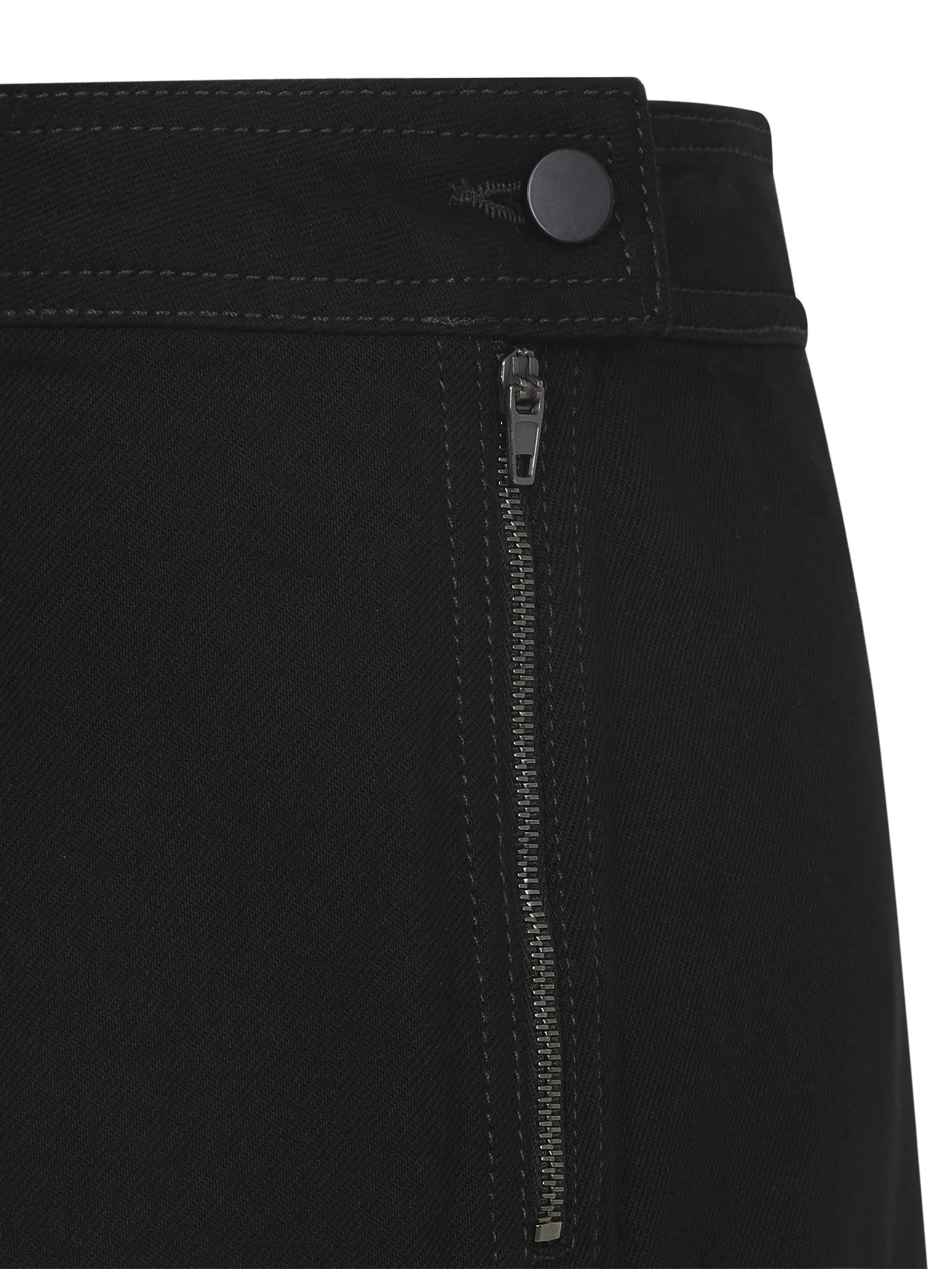 Asymmetric skirt
