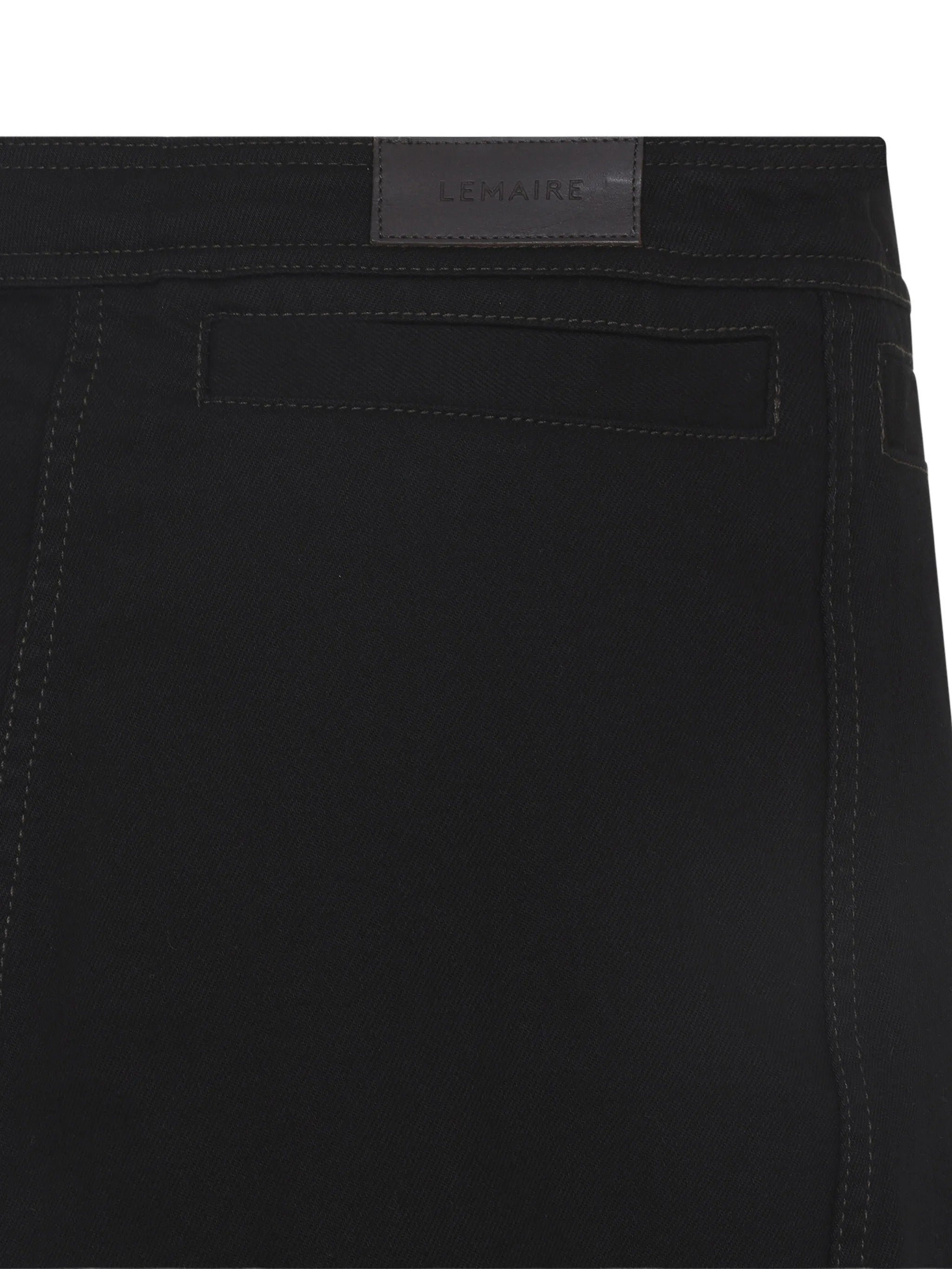 Asymmetric skirt