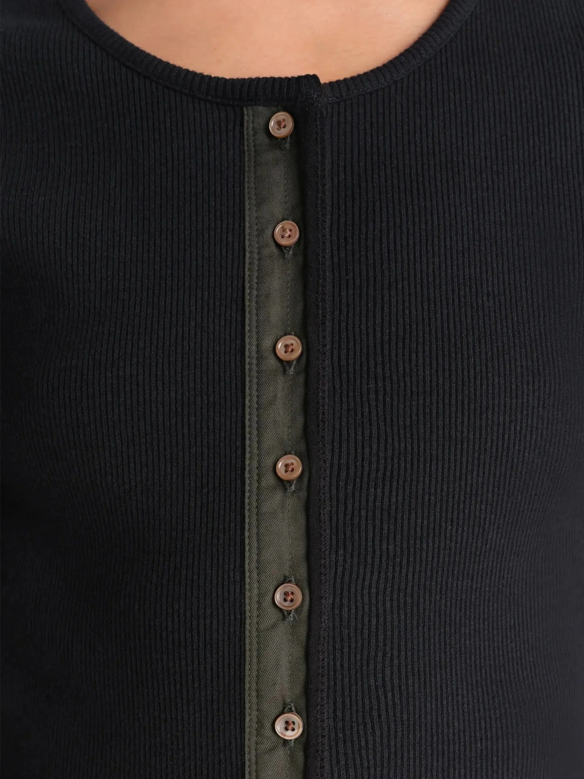 Fitted henley