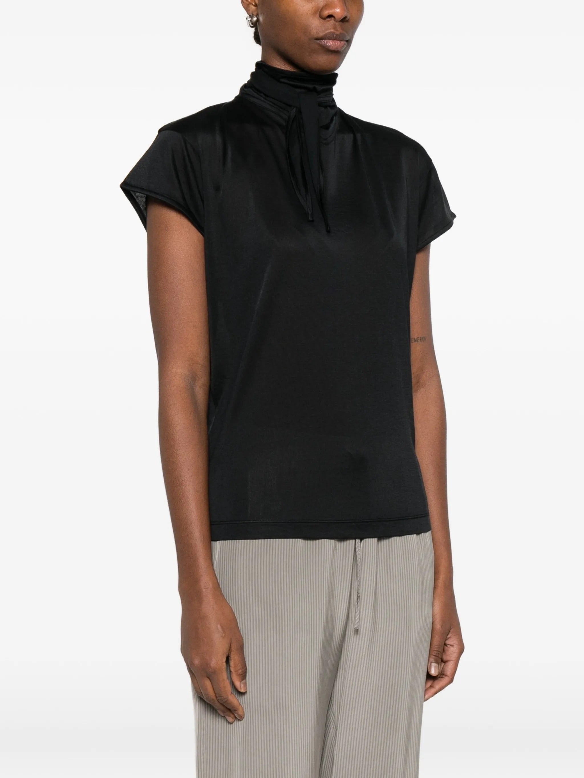 Short sleeve foulard top