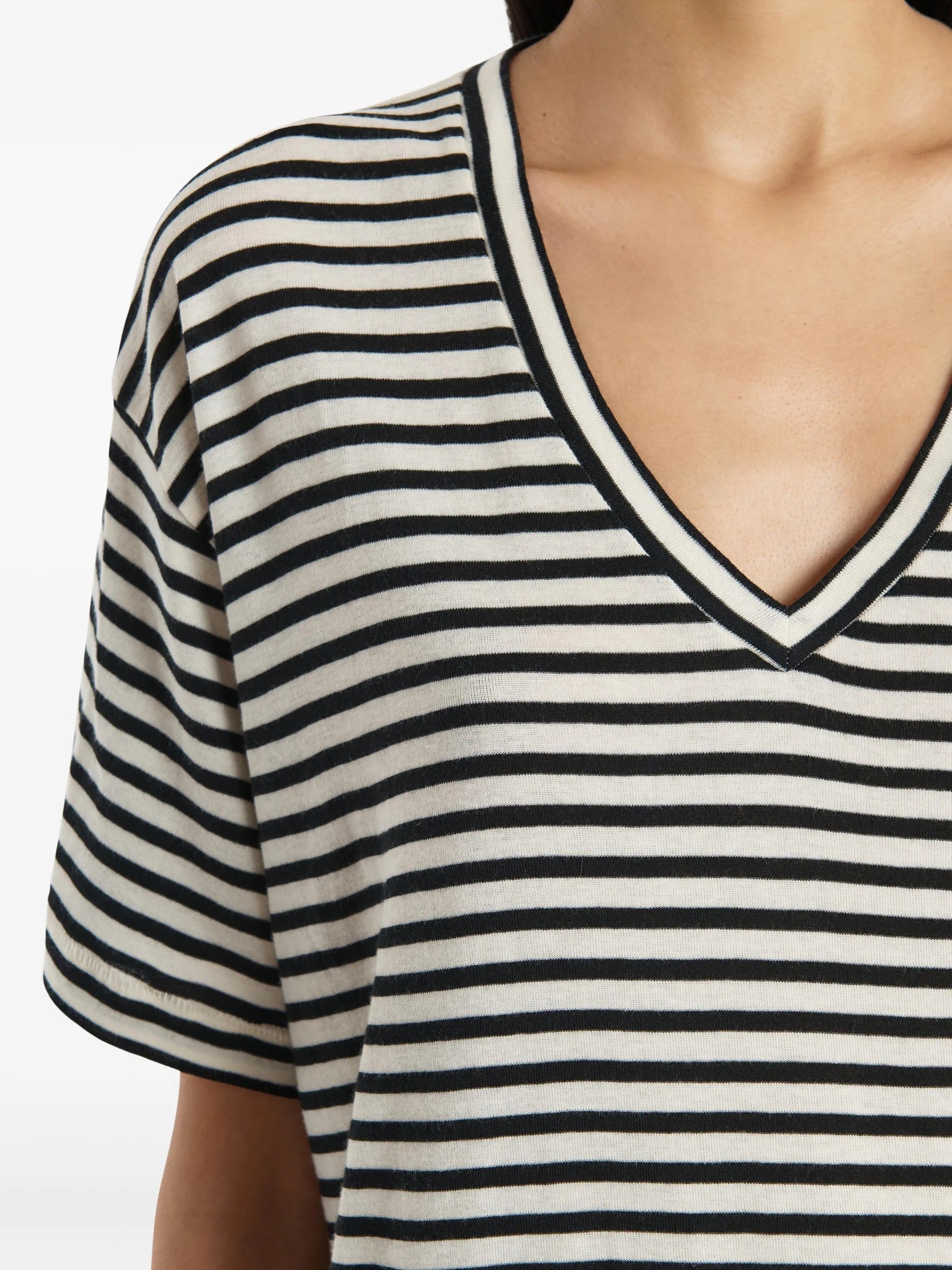 Linda tshirt