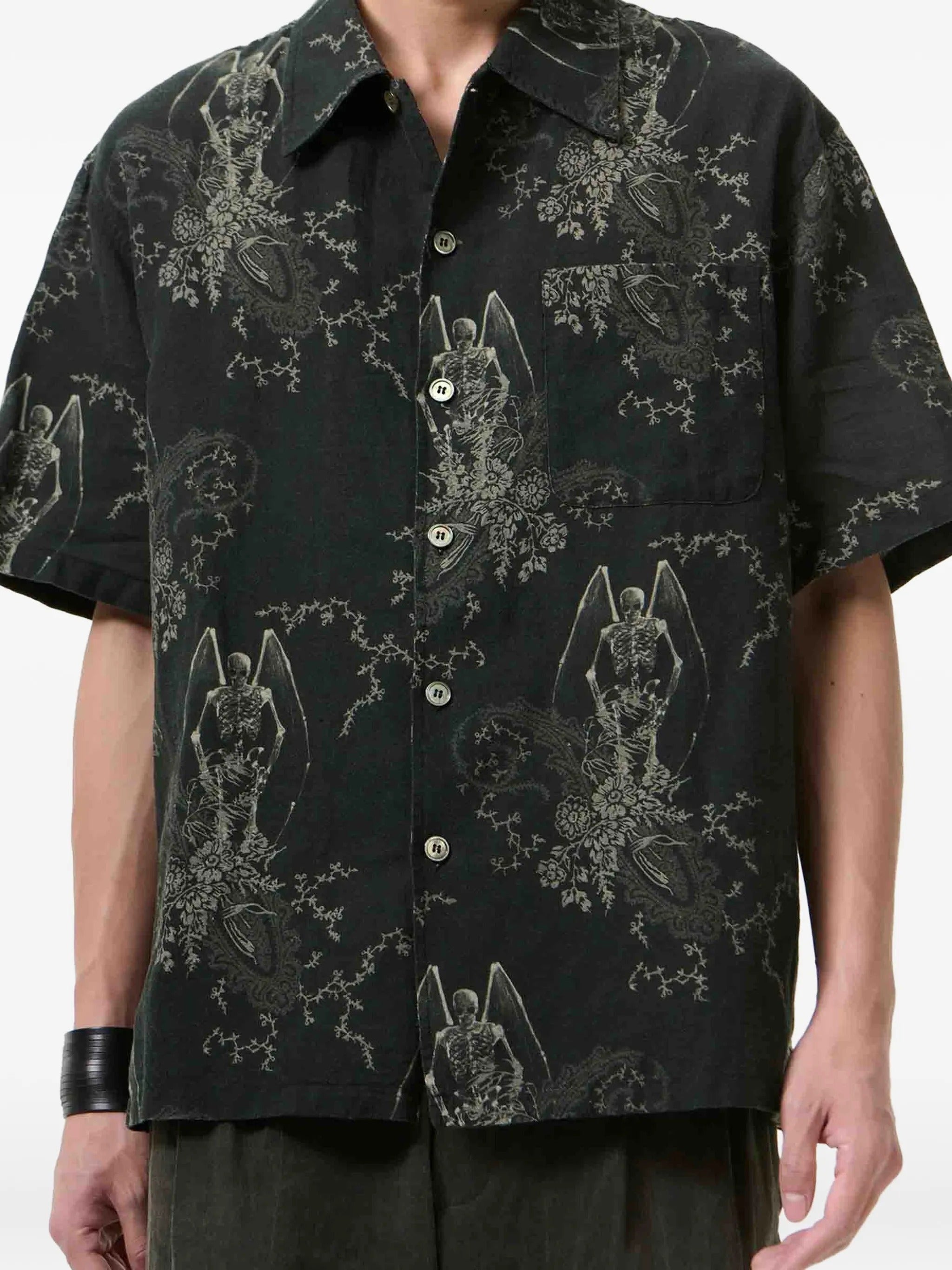 Every shirt shortsleeve