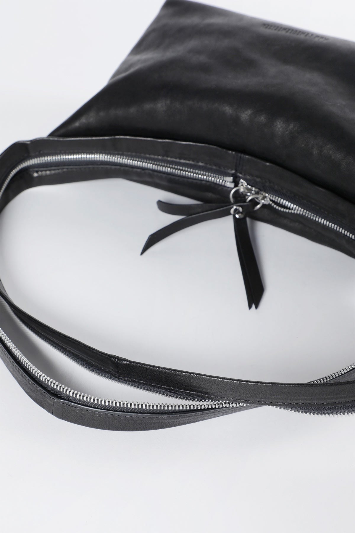 Lusi small soft zipper bag