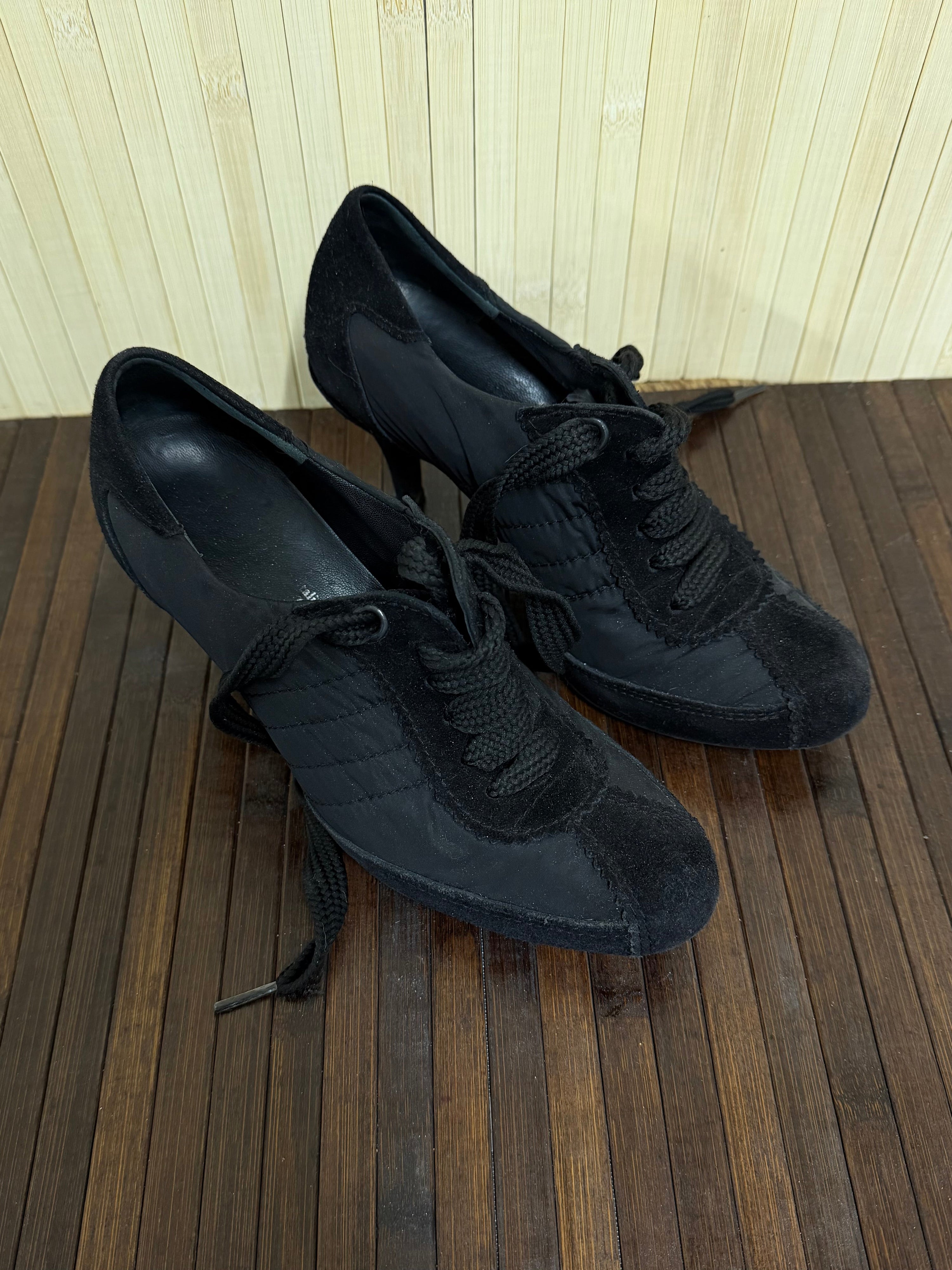 Sporty heels